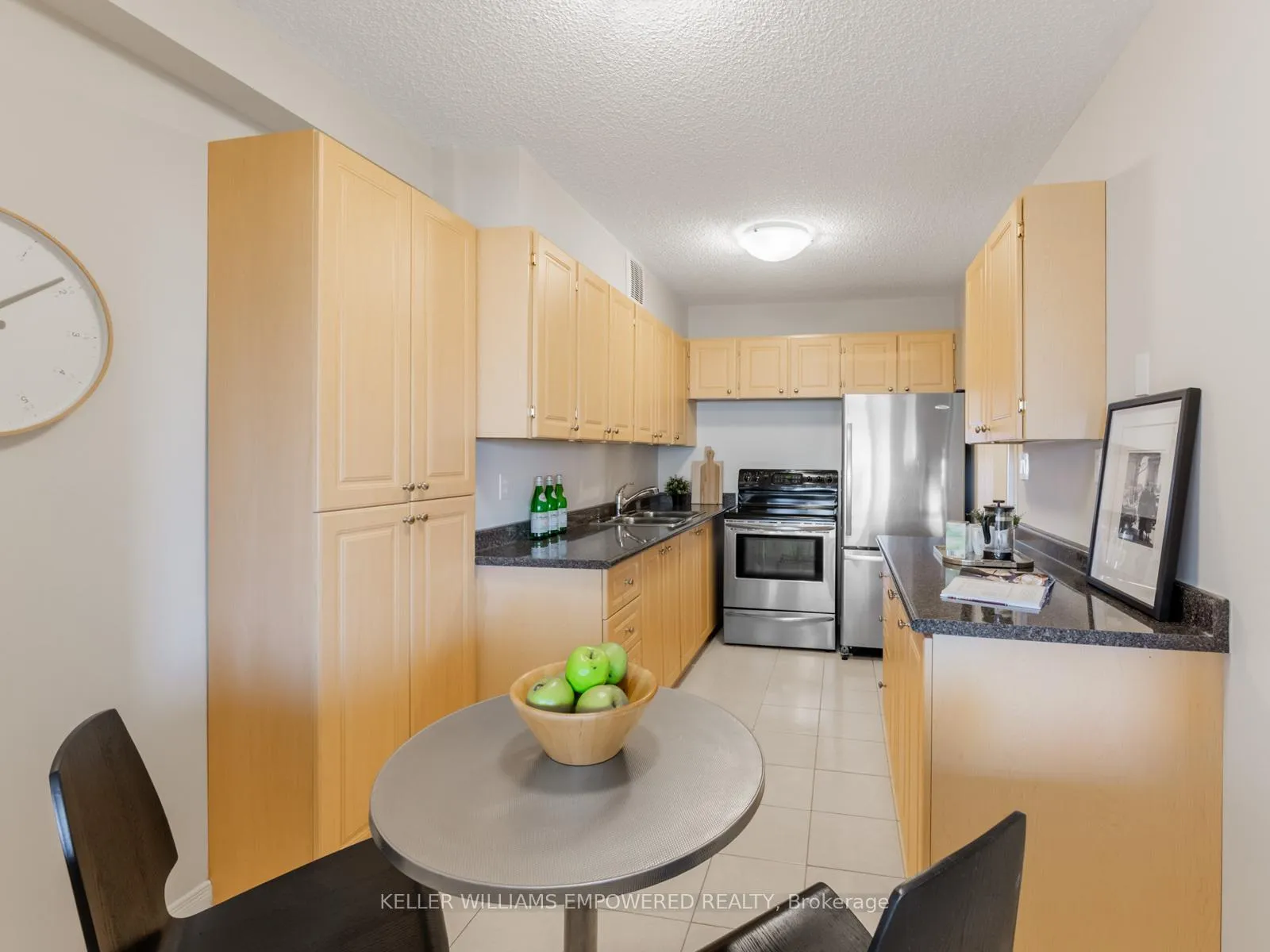 Photo 15 of Unit 709, 240 Scarlett Road, Toronto, Rockcliffe-Smythe — HOMEH