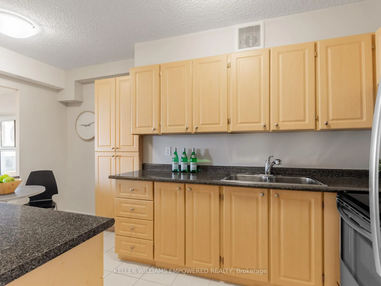 Photo 17 of Unit 709, 240 Scarlett Road, Toronto, Rockcliffe-Smythe — HOMEH