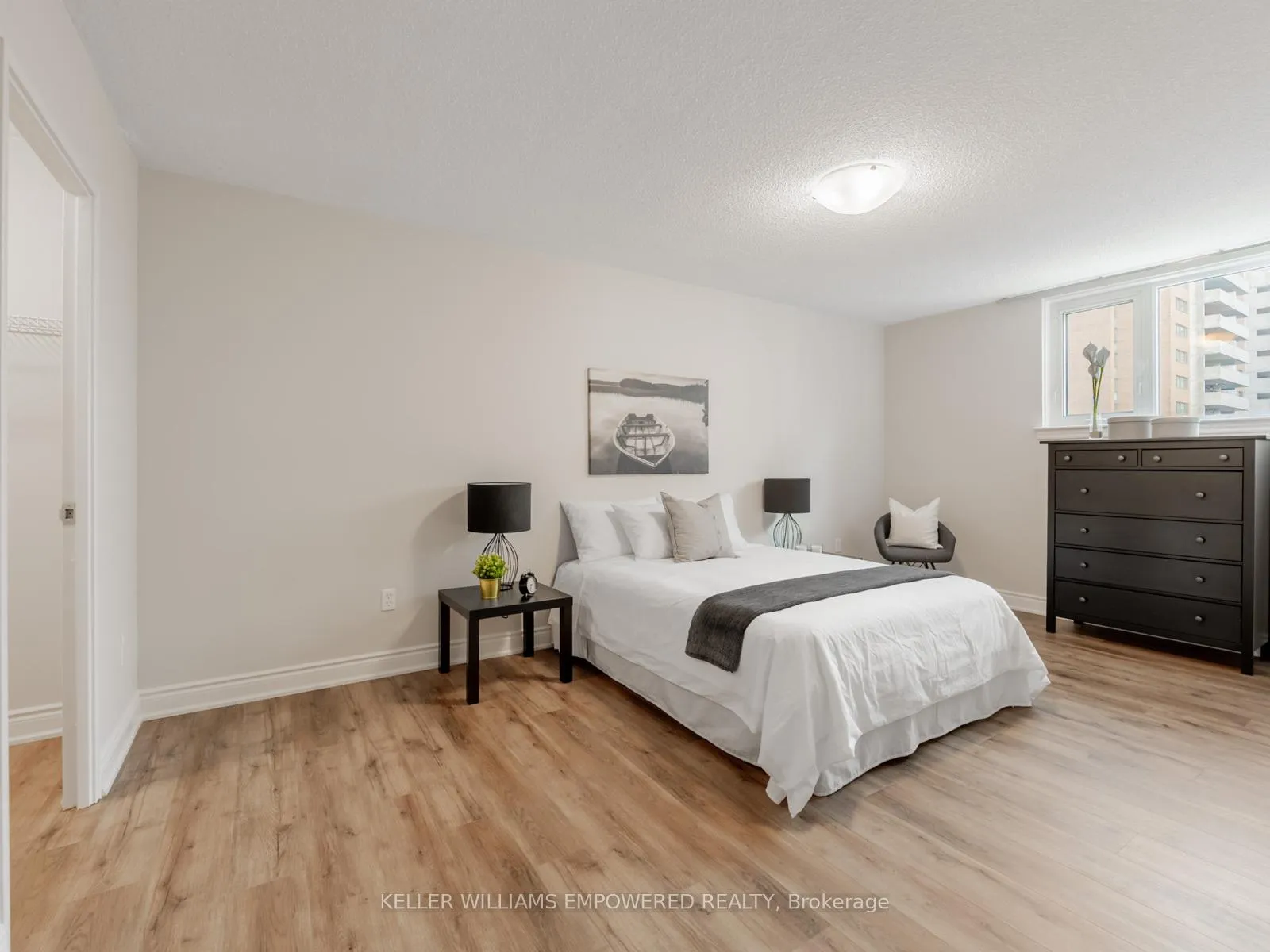 Photo 19 of Unit 709, 240 Scarlett Road, Toronto, Rockcliffe-Smythe — HOMEH