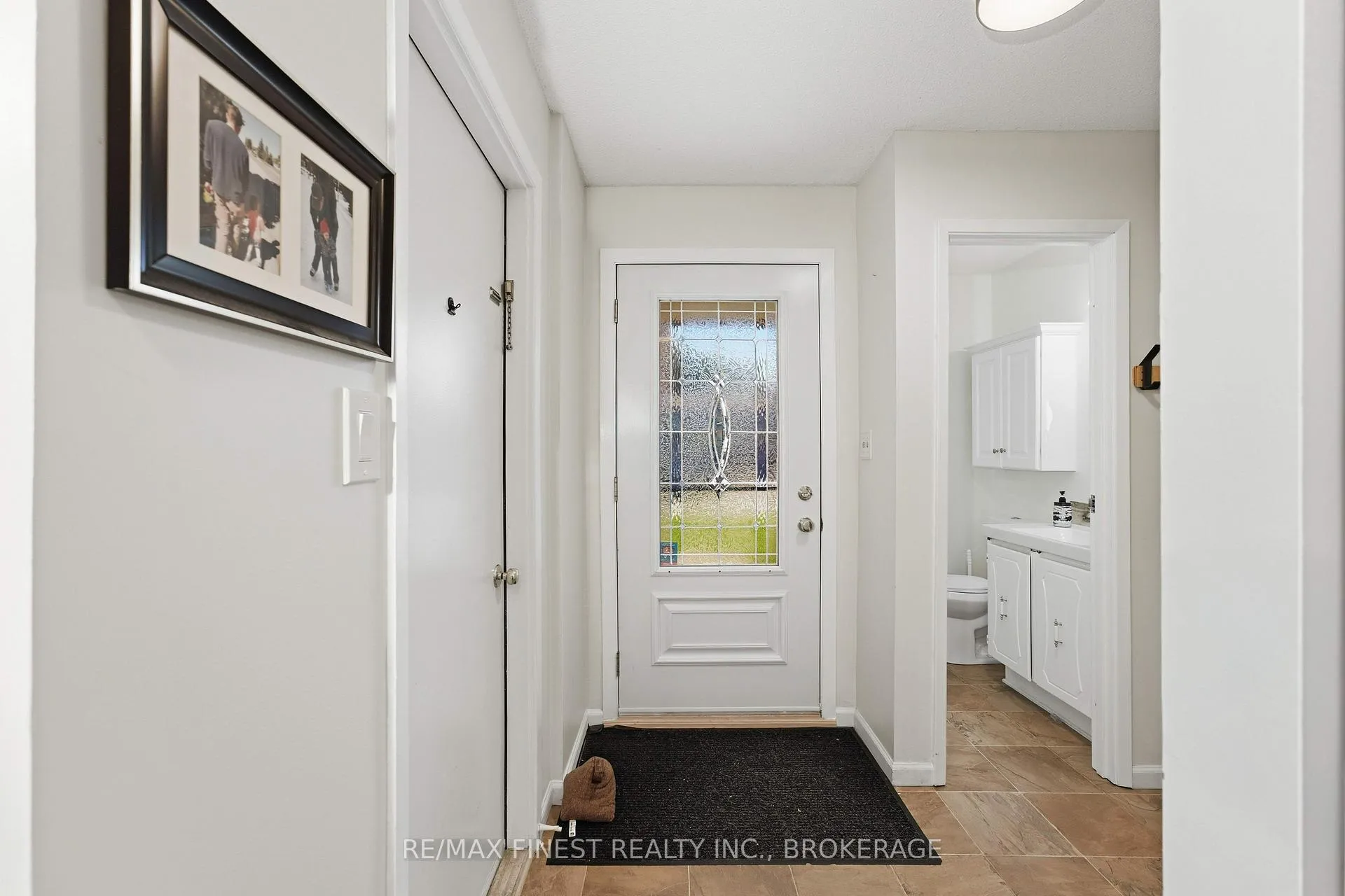 Photo 4 of 26 Windfield Crescent, Kingston, Kingston East (Incl Barret Crt) — HOMEH