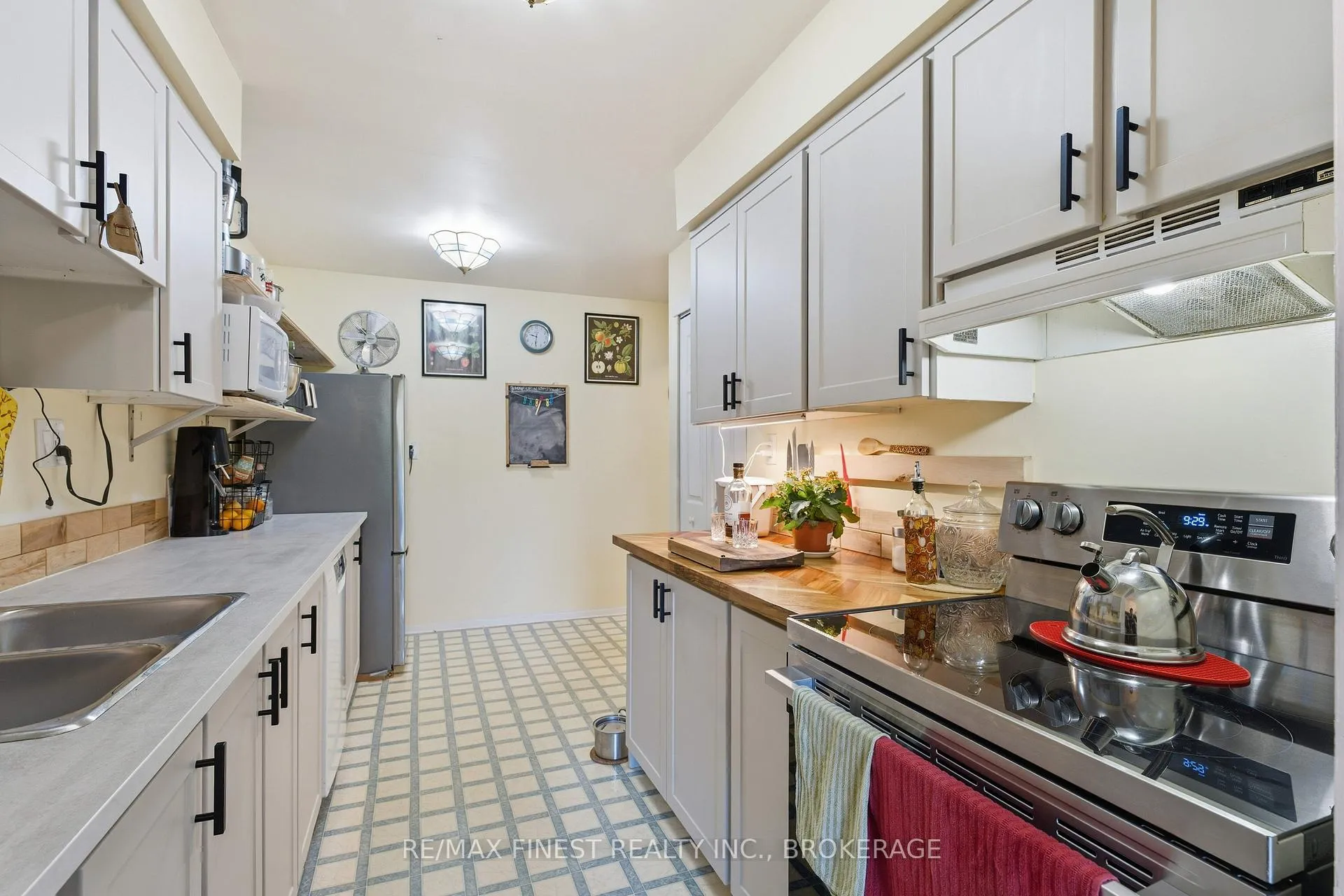 Photo 9 of 26 Windfield Crescent, Kingston, Kingston East (Incl Barret Crt) — HOMEH