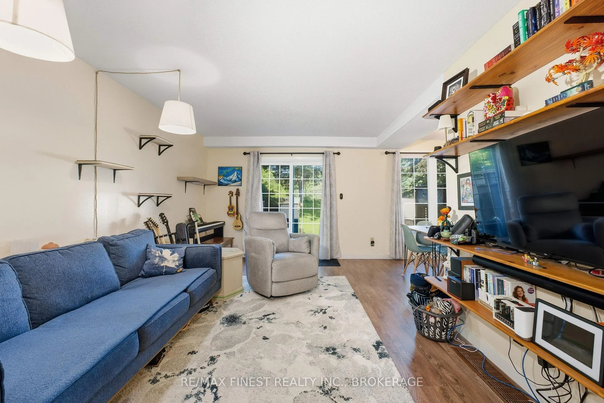 Photo 14 of 26 Windfield Crescent, Kingston, Kingston East (Incl Barret Crt) — HOMEH
