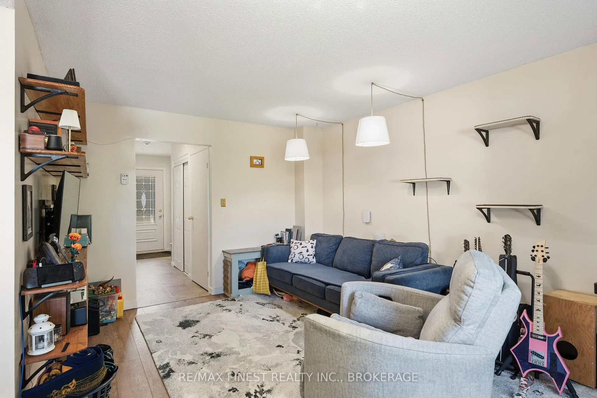 Photo 15 of 26 Windfield Crescent, Kingston, Kingston East (Incl Barret Crt) — HOMEH