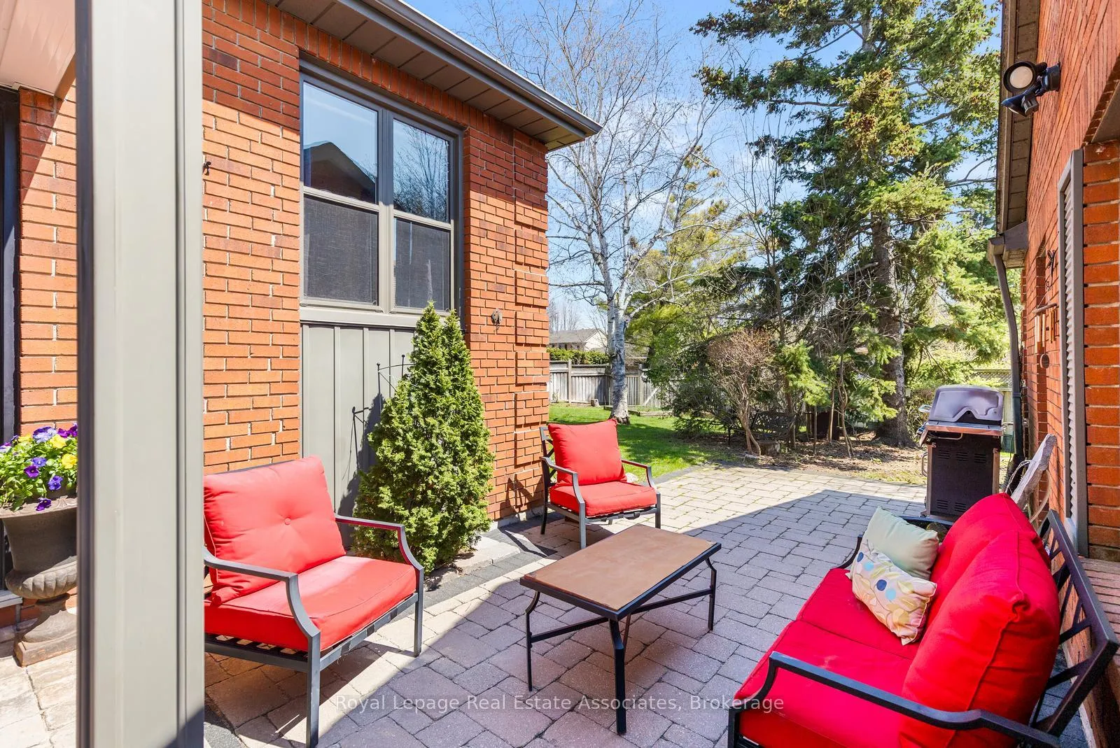 Photo 2 of 4107 Rolling Valley Drive, Mississauga, Erin Mills — HOMEH