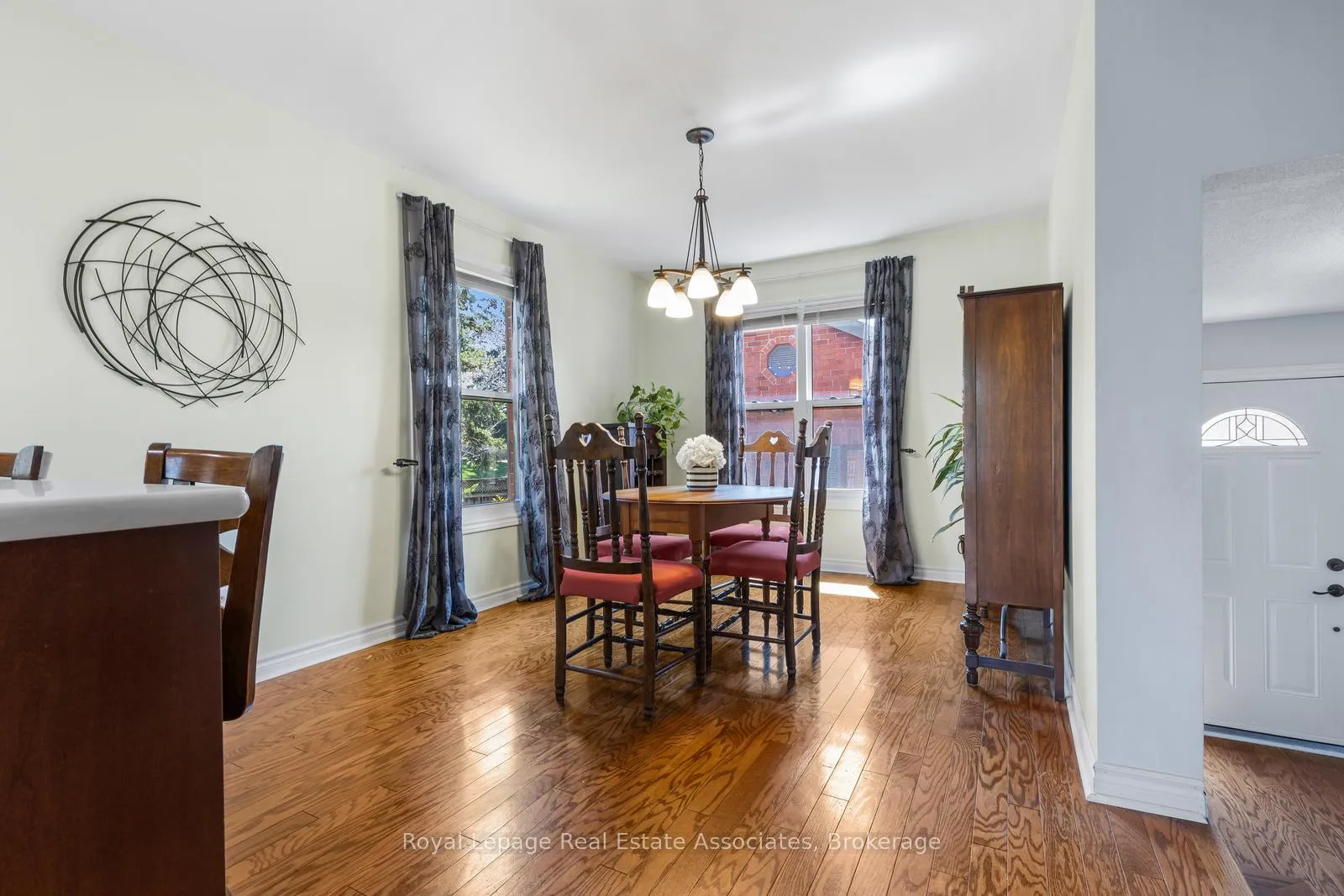 Photo 12 of 4107 Rolling Valley Drive, Mississauga, Erin Mills — HOMEH