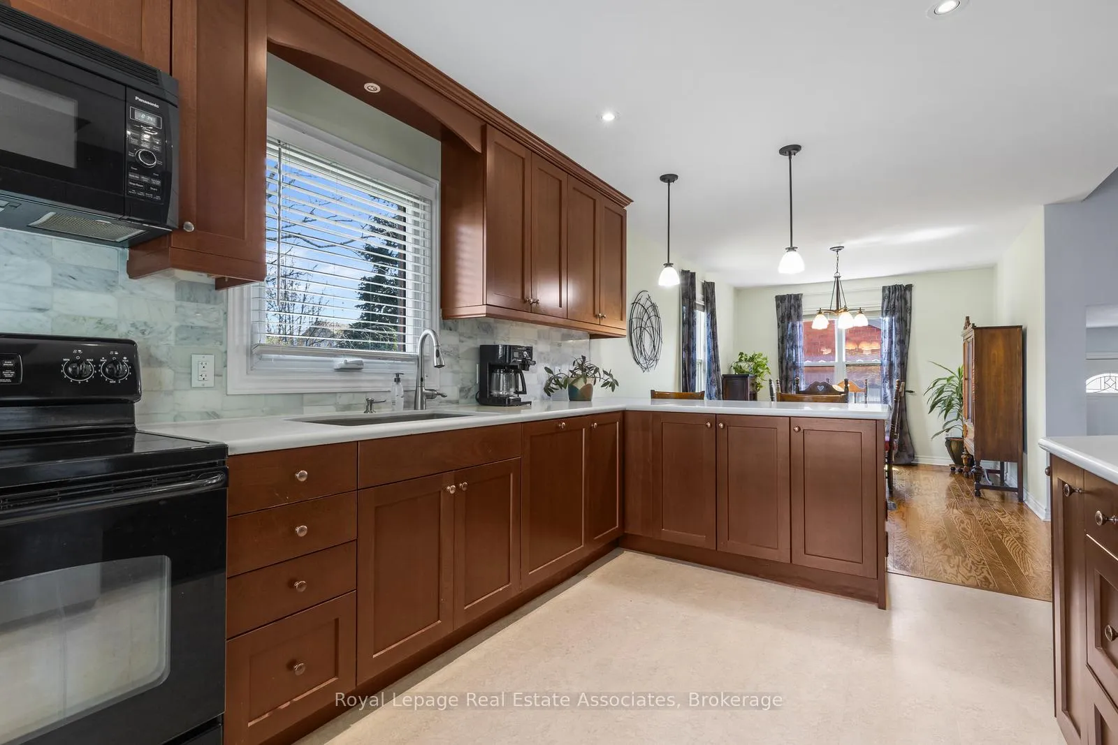 Photo 19 of 4107 Rolling Valley Drive, Mississauga, Erin Mills — HOMEH