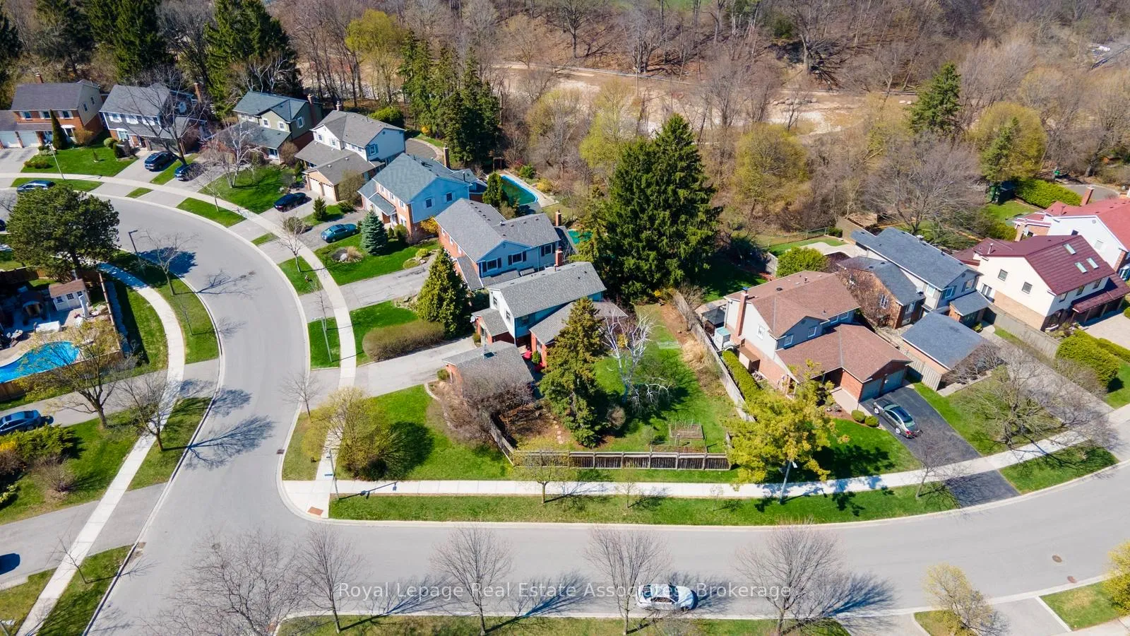 Photo 38 of 4107 Rolling Valley Drive, Mississauga, Erin Mills — HOMEH