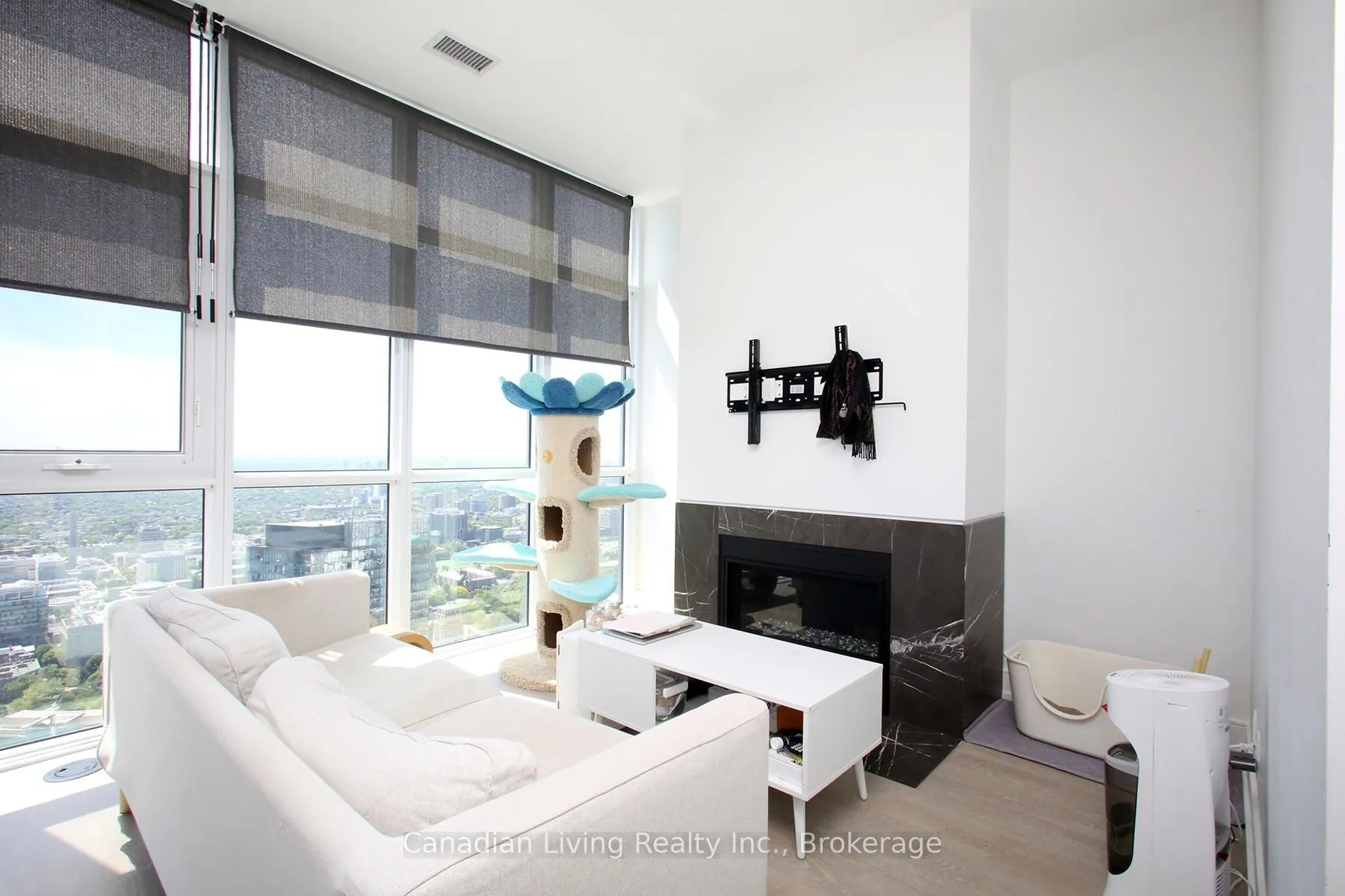Photo 4 of Unit 6401, 7 Grenville Street, Toronto, Bay Street Corridor — HOMEH