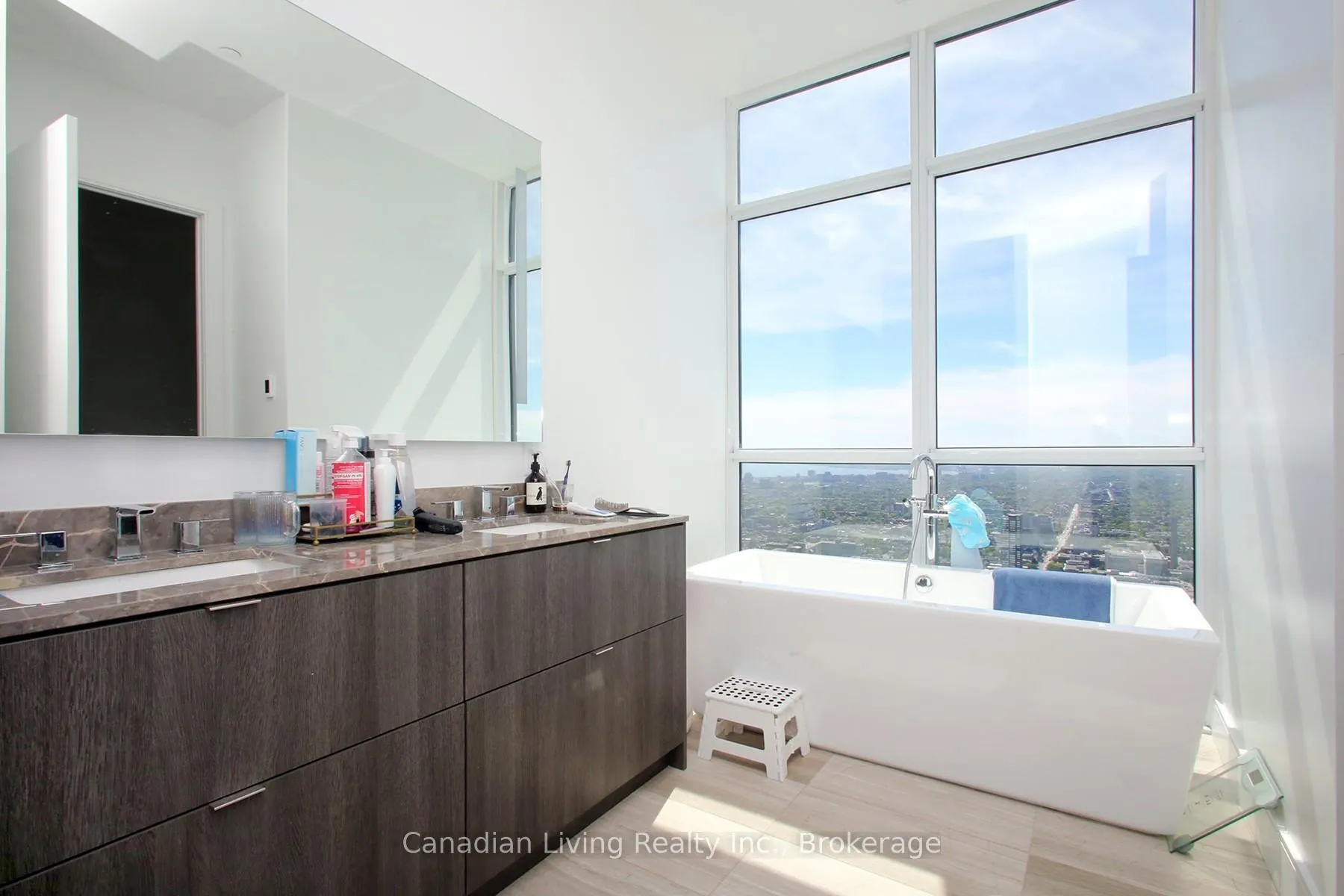 Photo 11 of Unit 6401, 7 Grenville Street, Toronto, Bay Street Corridor — HOMEH