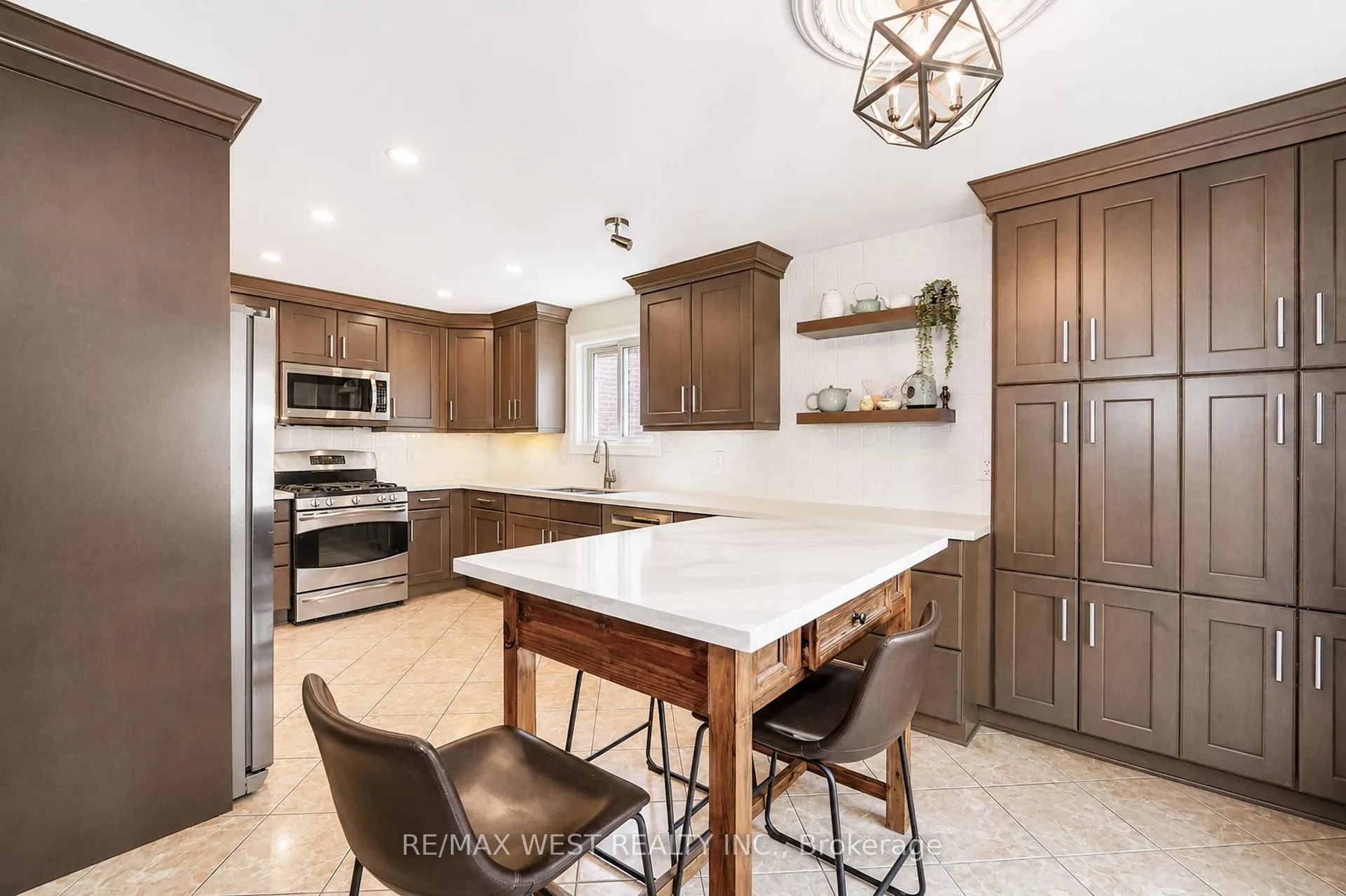 Photo 3 of 1536 Huntsmill Drive, Pickering, Liverpool — HOMEH