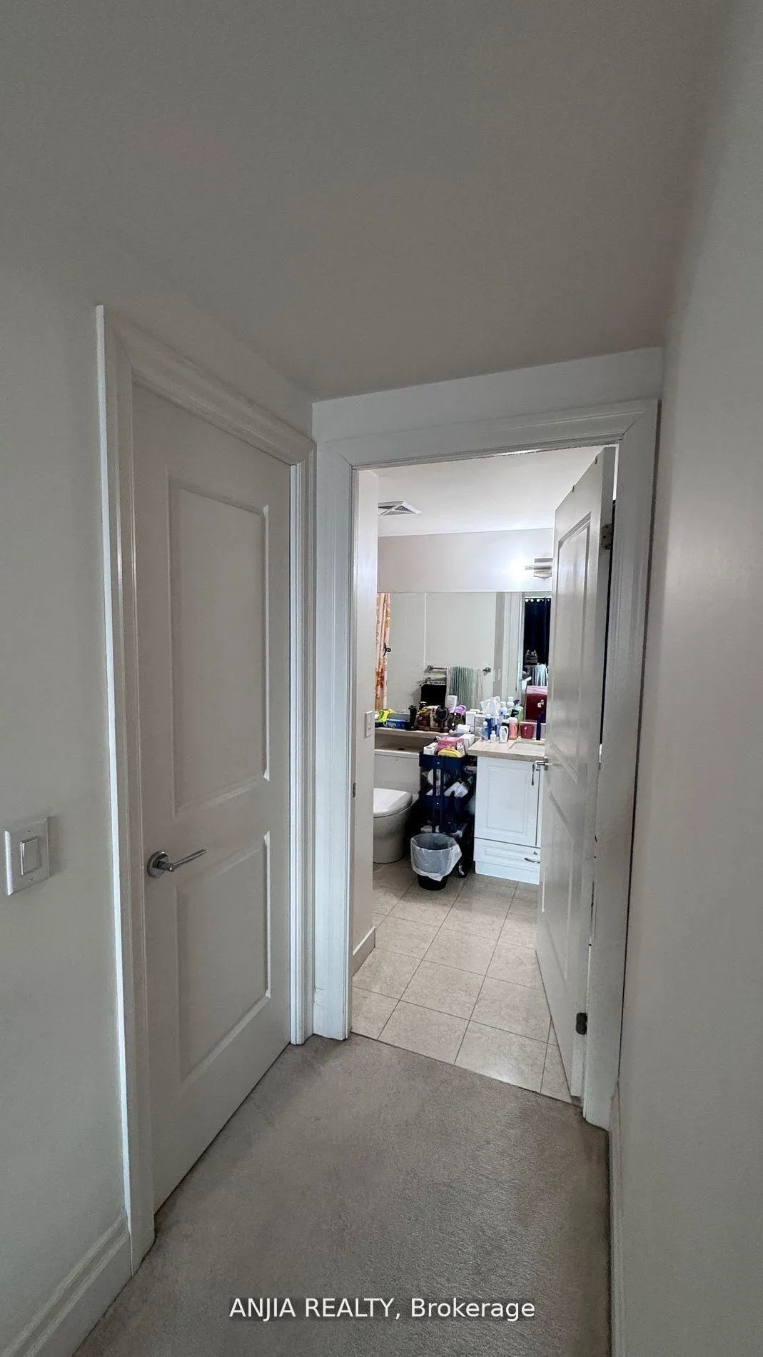 Photo 6 of Unit 608, 21 Upper Duke Crescent, Markham, Unionville — HOMEH