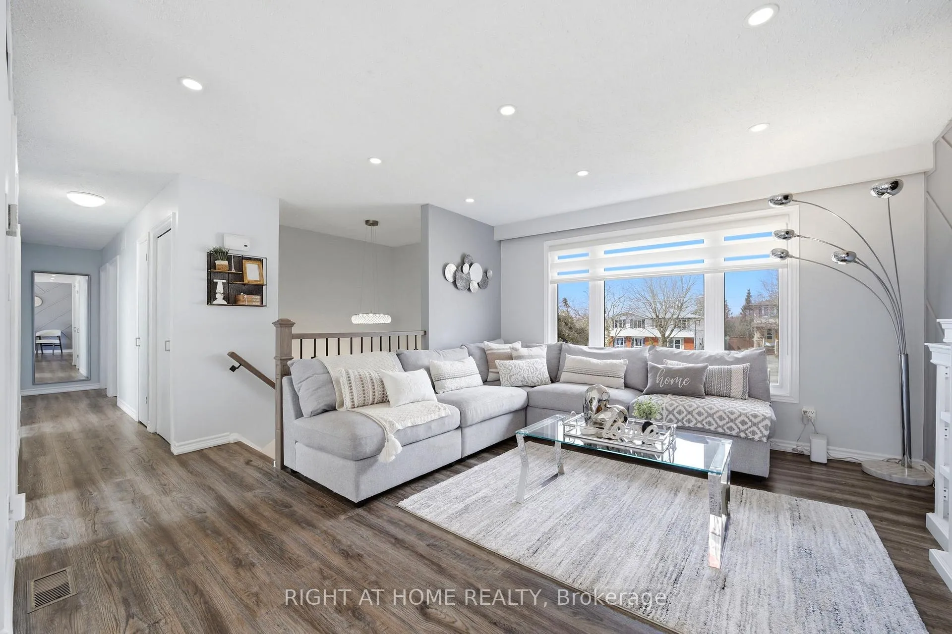 Photo 4 of 602 Willow Road, Guelph, Willow West/Sugarbush/West Acres — HOMEH