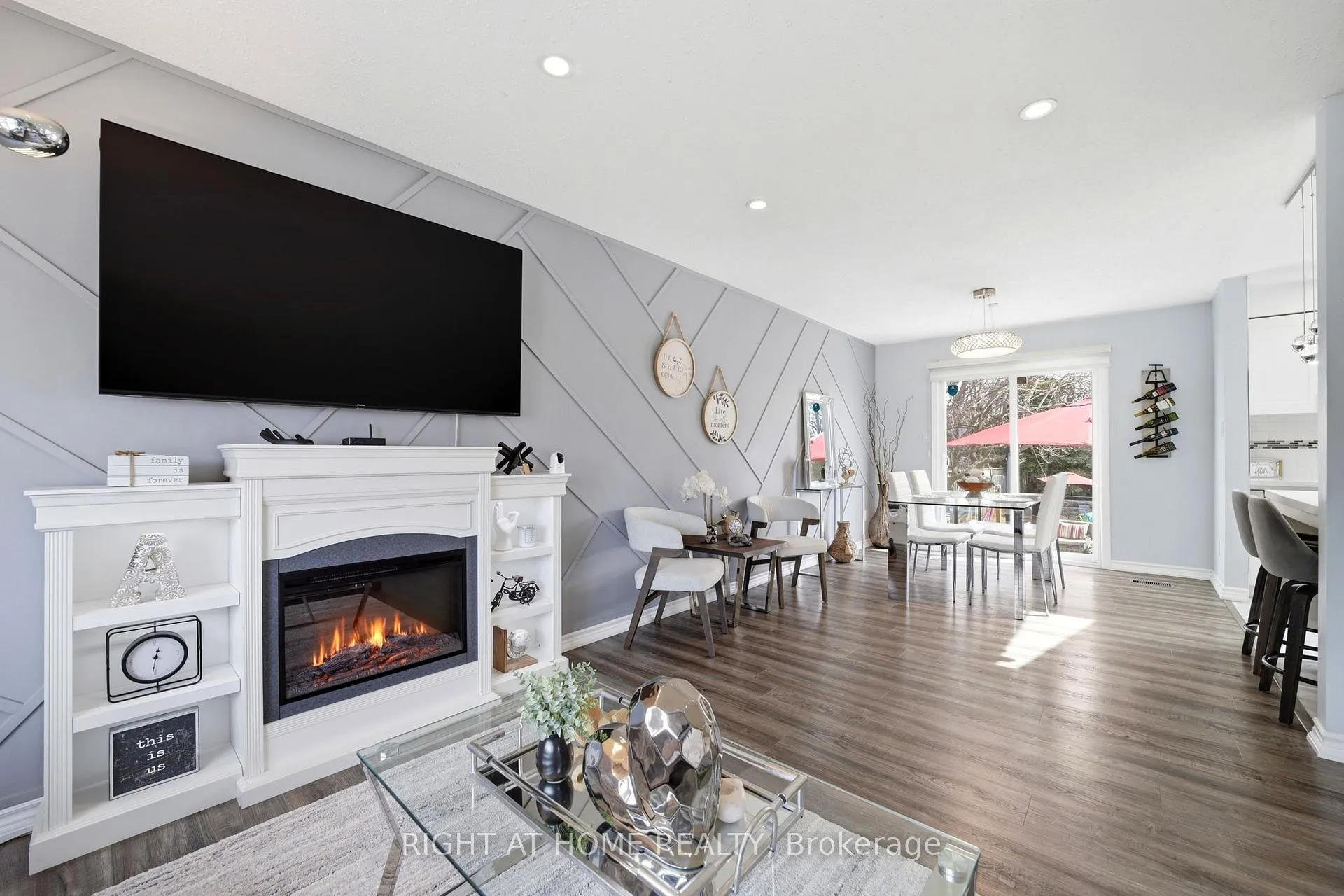Photo 6 of 602 Willow Road, Guelph, Willow West/Sugarbush/West Acres — HOMEH