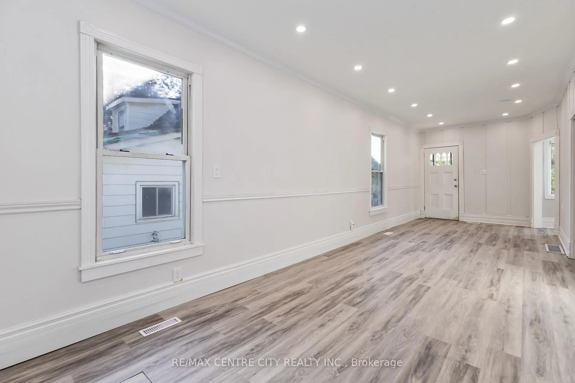 Photo 10 of 97 Walnut Street, London, North N — HOMEH