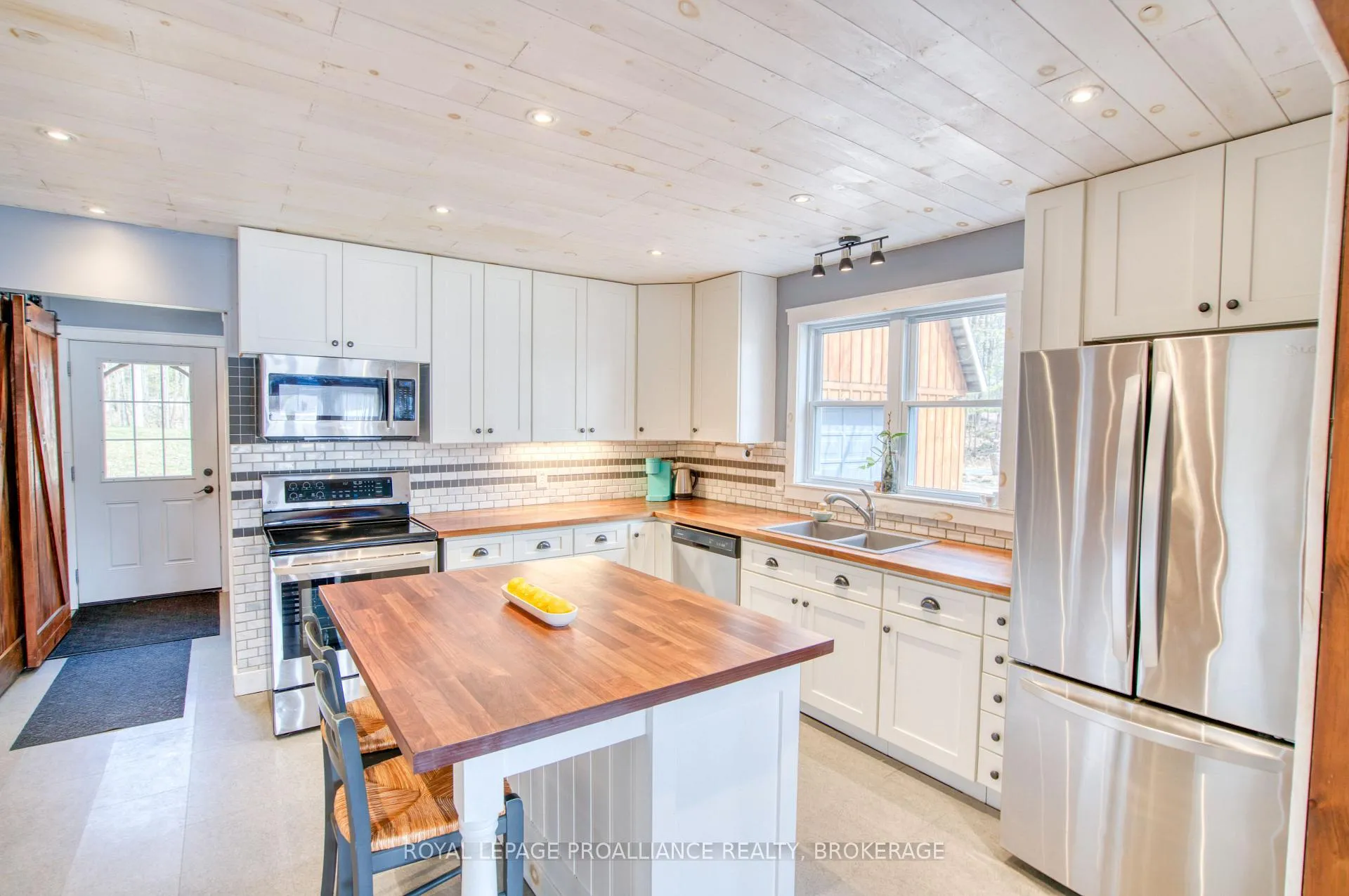 Photo 13 of 1198 Narrows Lane, Frontenac, Frontenac South — HOMEH