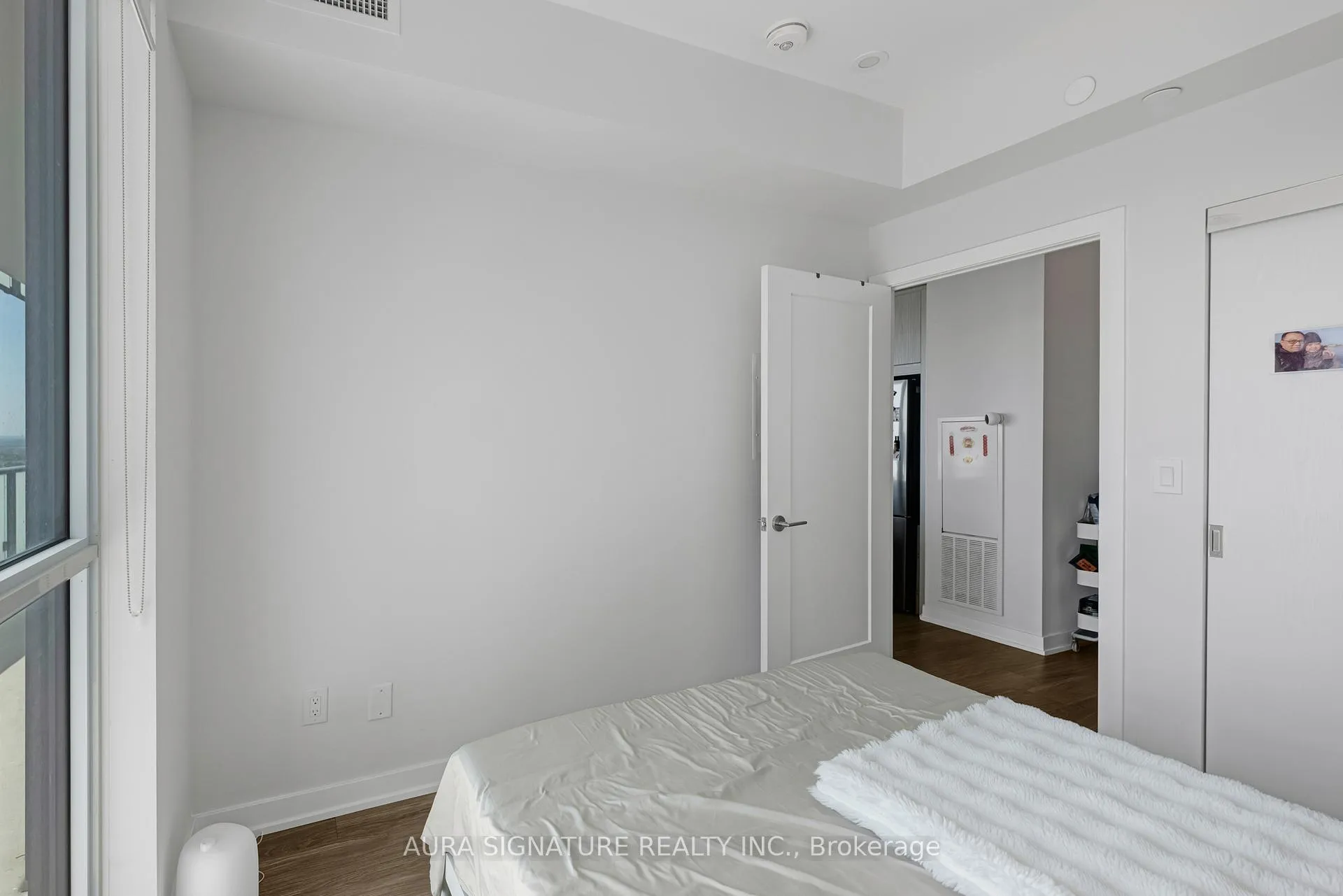 Photo 15 of 430 Square One Drive, Mississauga, Creditview — HOMEH
