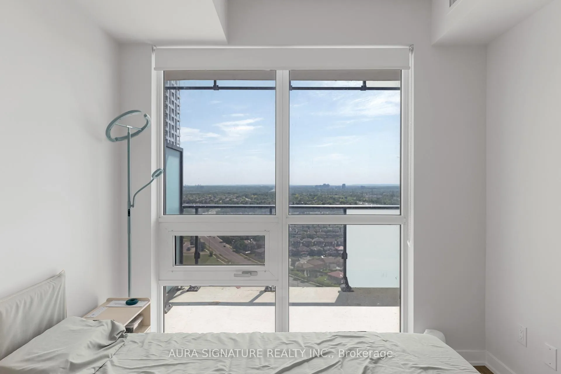 Photo 16 of 430 Square One Drive, Mississauga, Creditview — HOMEH