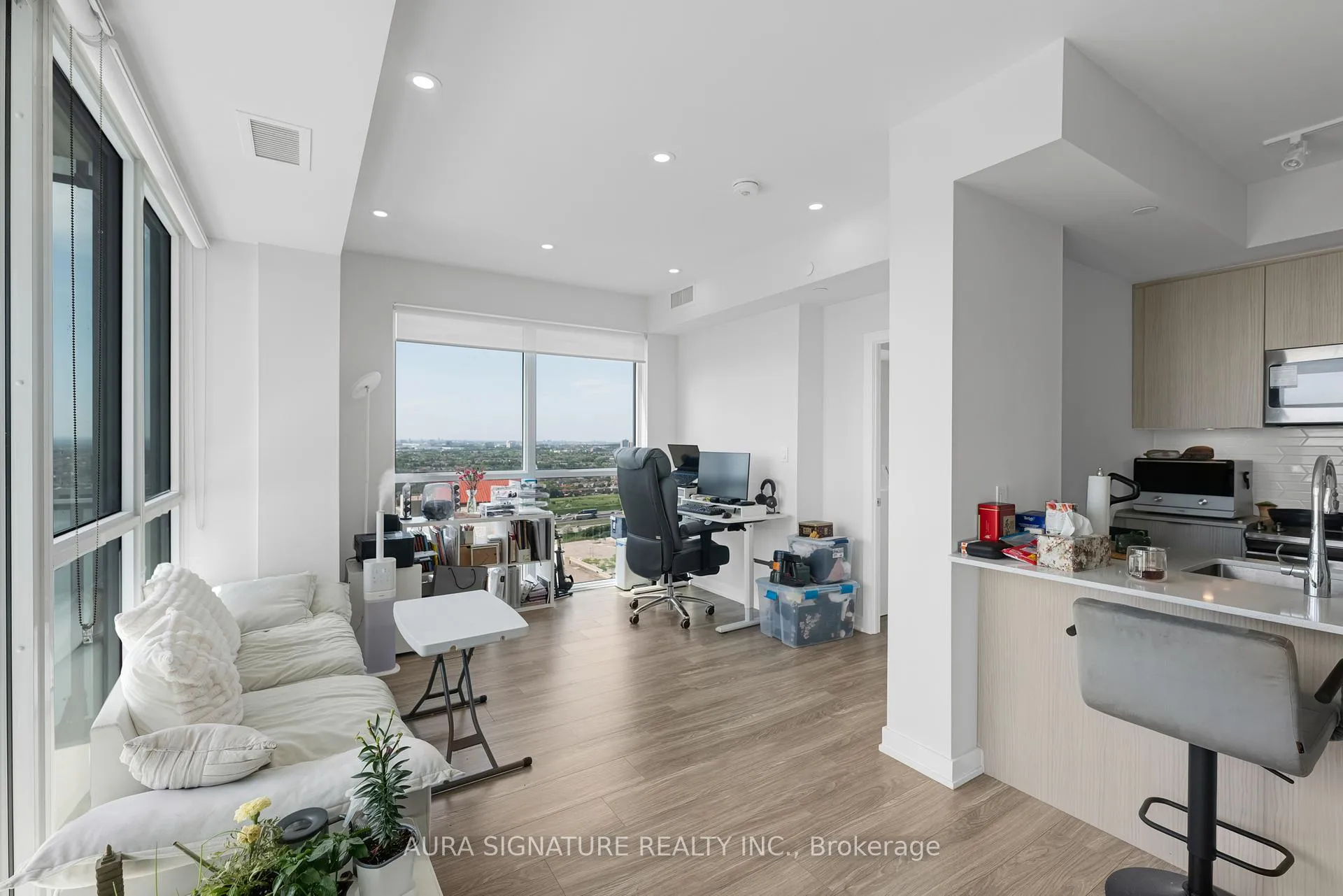 Photo 19 of 430 Square One Drive, Mississauga, Creditview — HOMEH