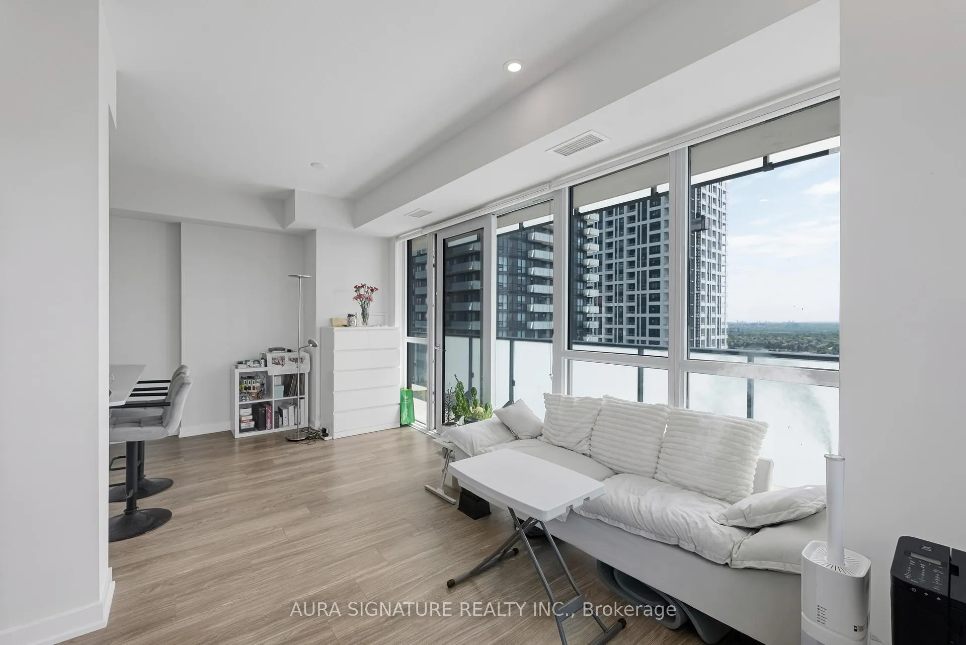 Photo 22 of 430 Square One Drive, Mississauga, Creditview — HOMEH
