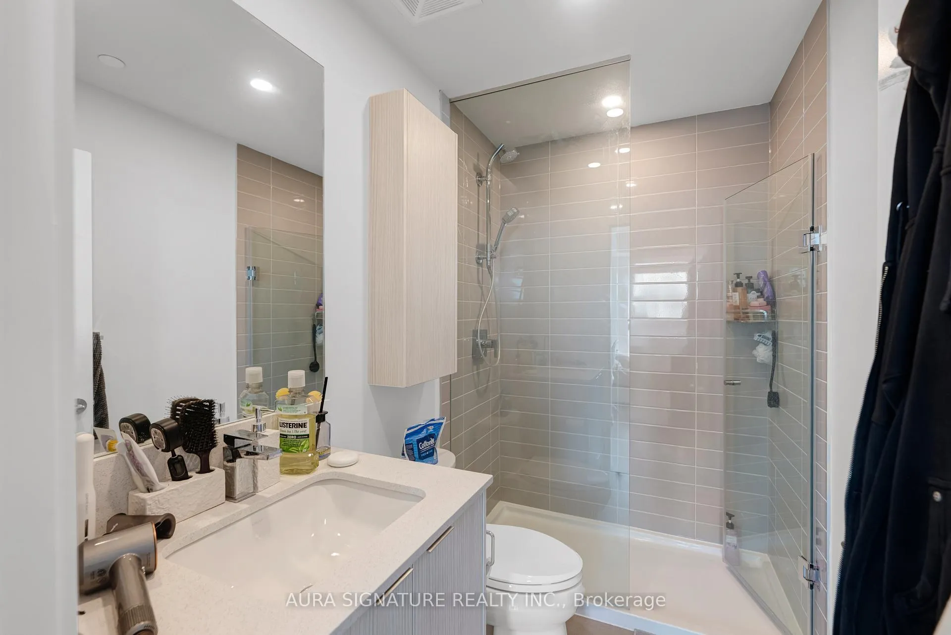 Photo 28 of 430 Square One Drive, Mississauga, Creditview — HOMEH