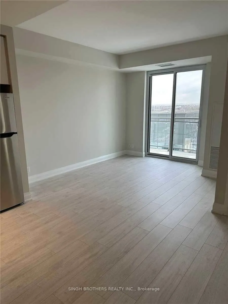 Photo 8 of Unit 701, 15 Lynch Street, Brampton, Downtown Brampton — HOMEH
