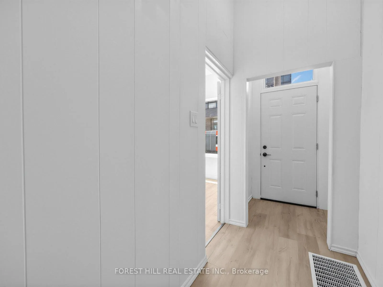 Photo 4 of 419 Dufferin Street, Toronto, Little Portugal — HOMEH