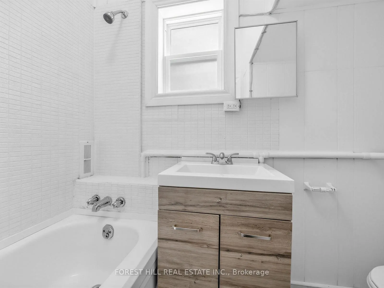 Photo 16 of 419 Dufferin Street, Toronto, Little Portugal — HOMEH