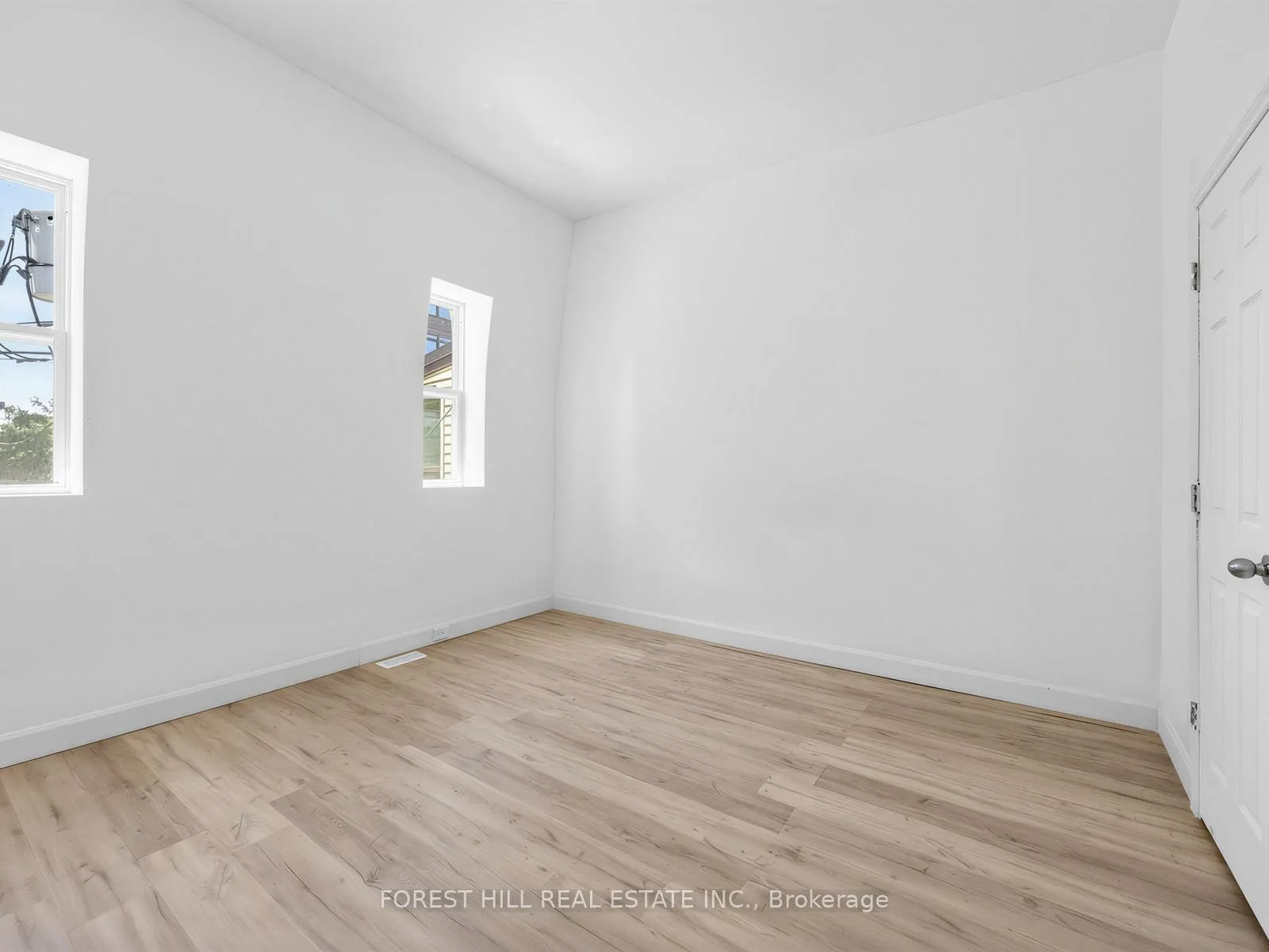 Photo 21 of 419 Dufferin Street, Toronto, Little Portugal — HOMEH