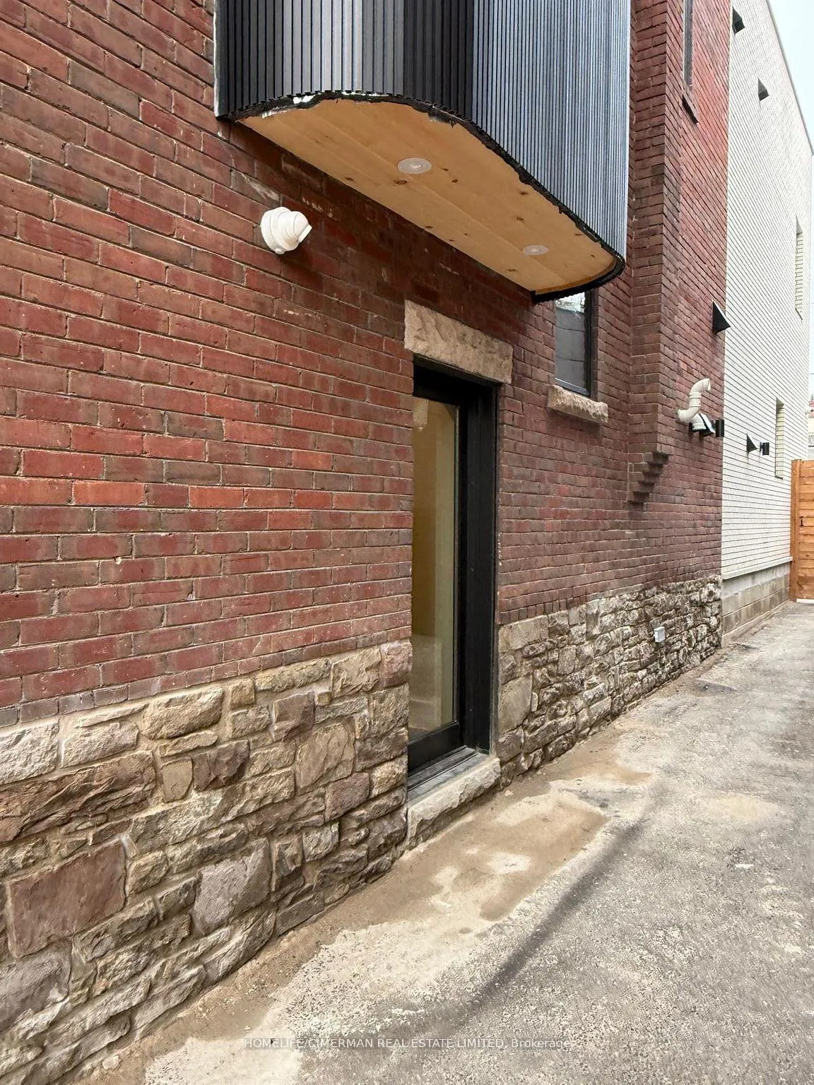 Photo 13 of Unit Lower, 328 Palmerston Boulevard, Toronto, Palmerston-Little Italy — HOMEH