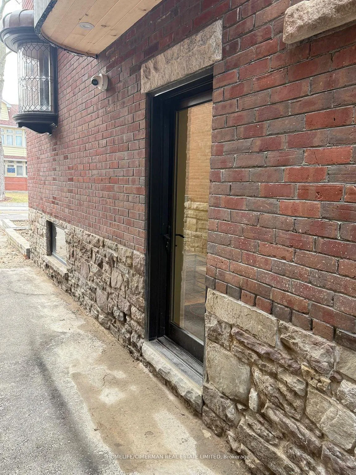 Photo 14 of Unit Lower, 328 Palmerston Boulevard, Toronto, Palmerston-Little Italy — HOMEH
