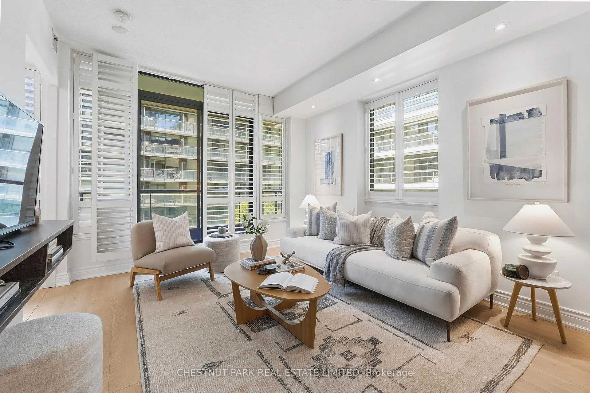 Photo 1 of Unit 417, 438 King Street W, Toronto, Waterfront Communities — HOMEH