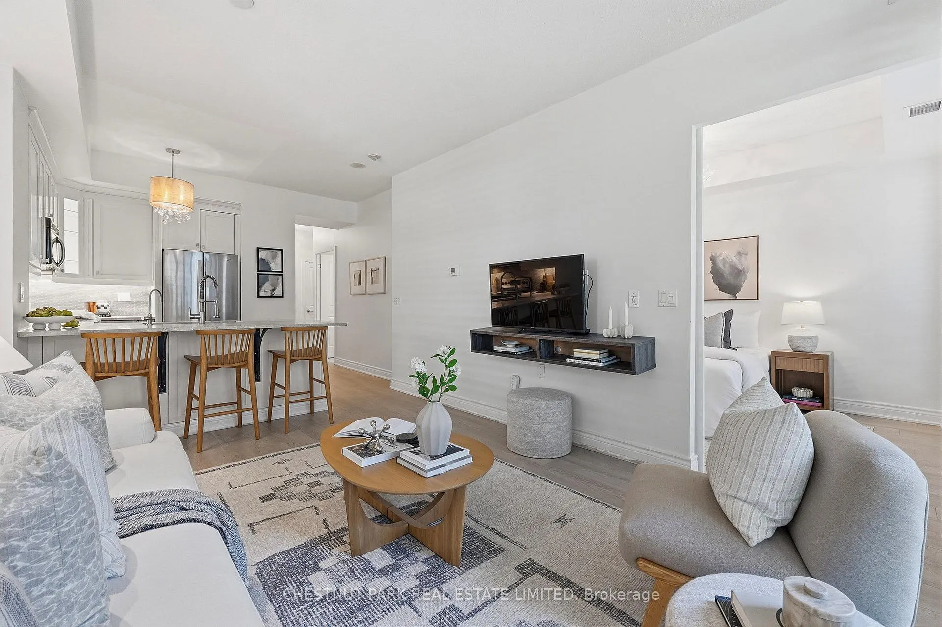 Photo 3 of Unit 417, 438 King Street W, Toronto, Waterfront Communities — HOMEH
