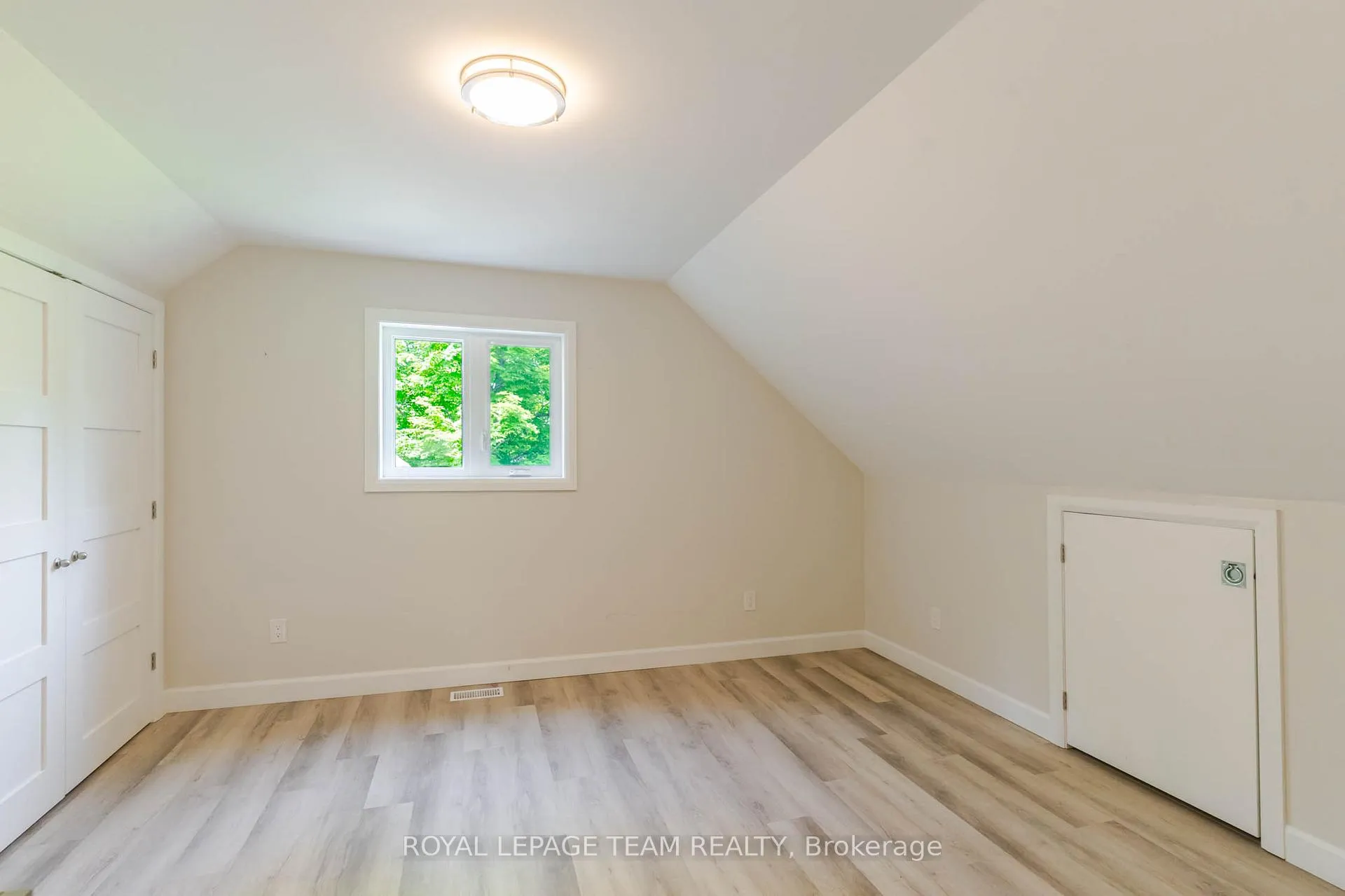 Photo 23 of 196 Silvery Lane, Tay Valley, Bathurst/Burgess & Sherbrooke (South Sherbrooke) Twp — HOMEH