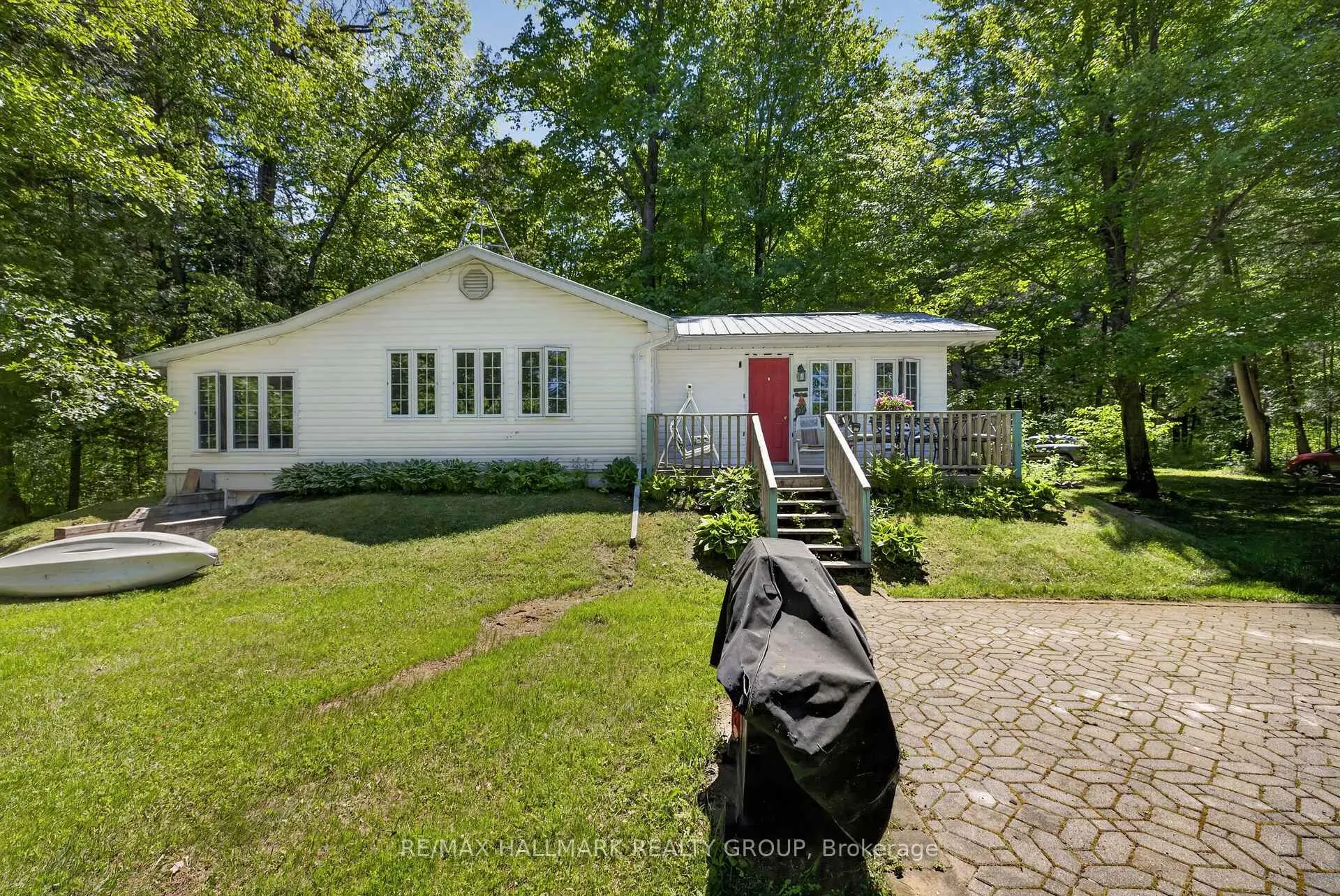 Photo 1 of 2432 Bathurst 2nd Concession, Tay Valley, Bathurst/Burgess & Sherbrooke (Bathurst) Twp — HOMEH