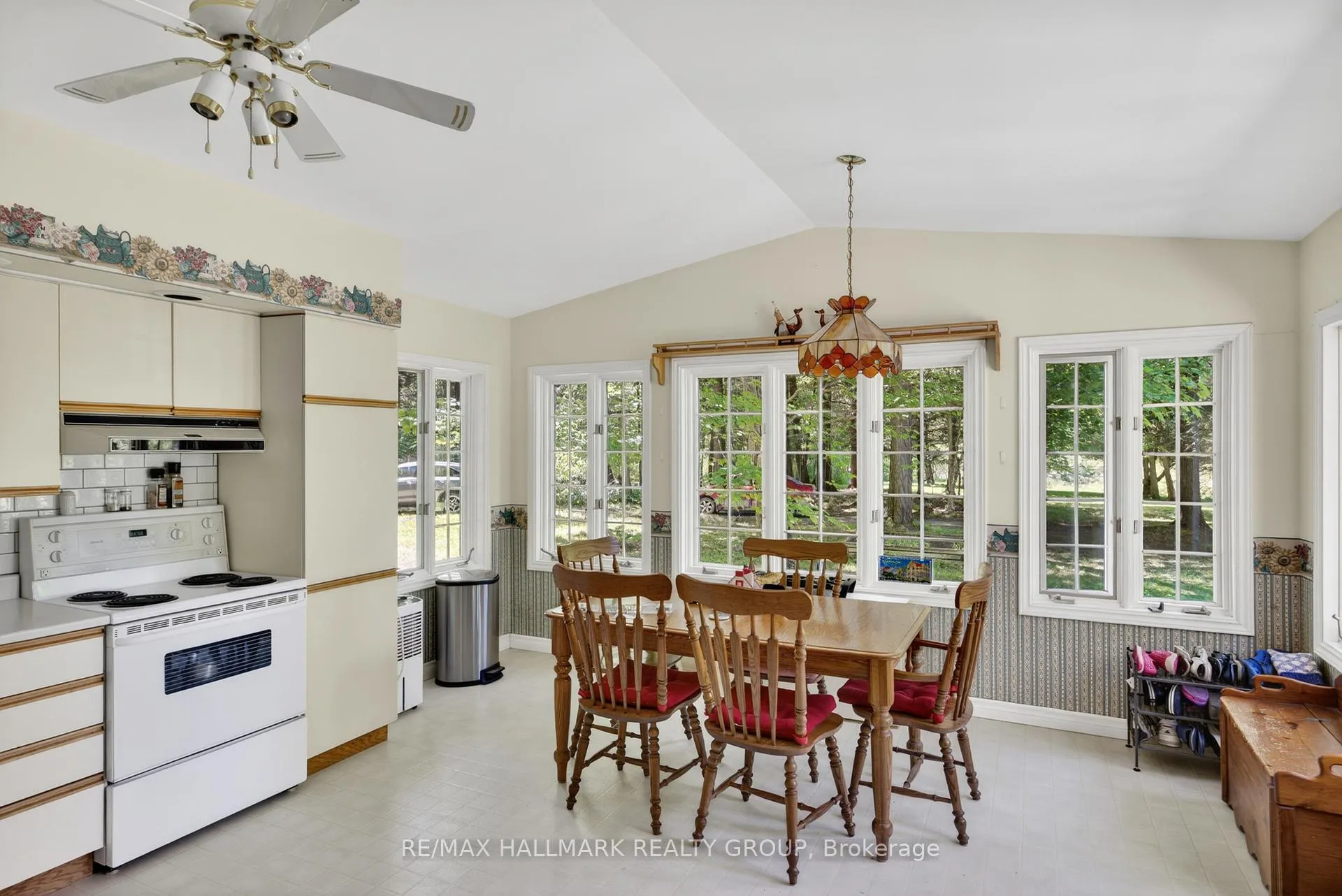 Photo 8 of 2432 Bathurst 2nd Concession, Tay Valley, Bathurst/Burgess & Sherbrooke (Bathurst) Twp — HOMEH