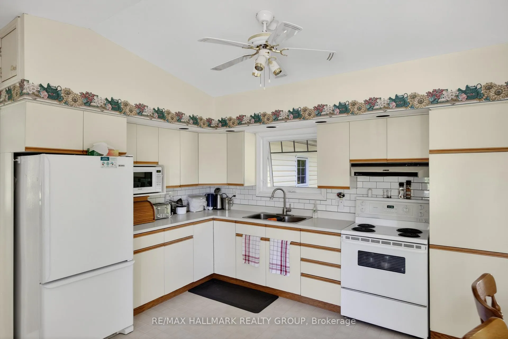 Photo 12 of 2432 Bathurst 2nd Concession, Tay Valley, Bathurst/Burgess & Sherbrooke (Bathurst) Twp — HOMEH