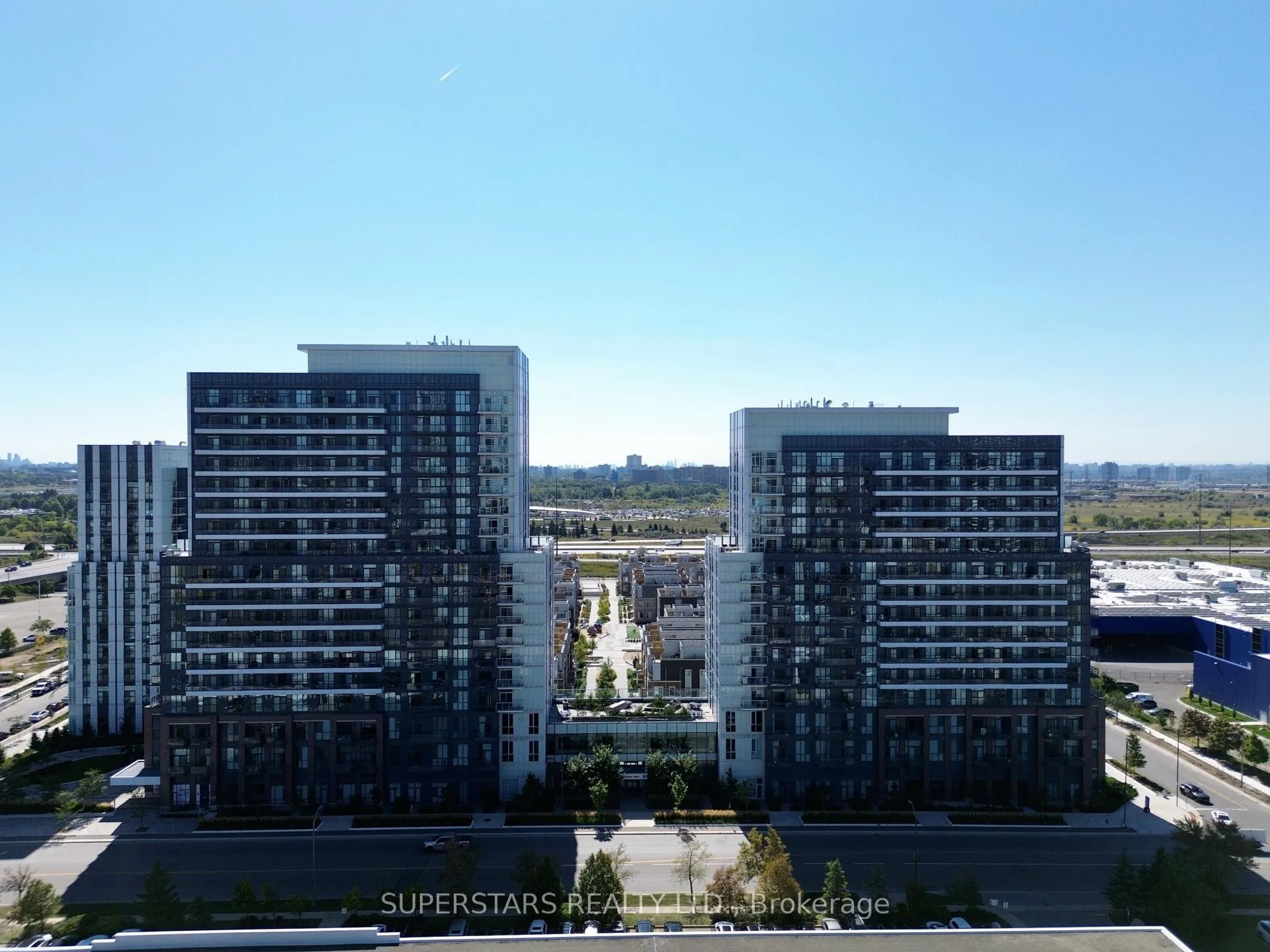 Photo 2 of Unit 1003, 38 Honeycrisp Crescent, Vaughan, Vaughan Corporate Centre — HOMEH