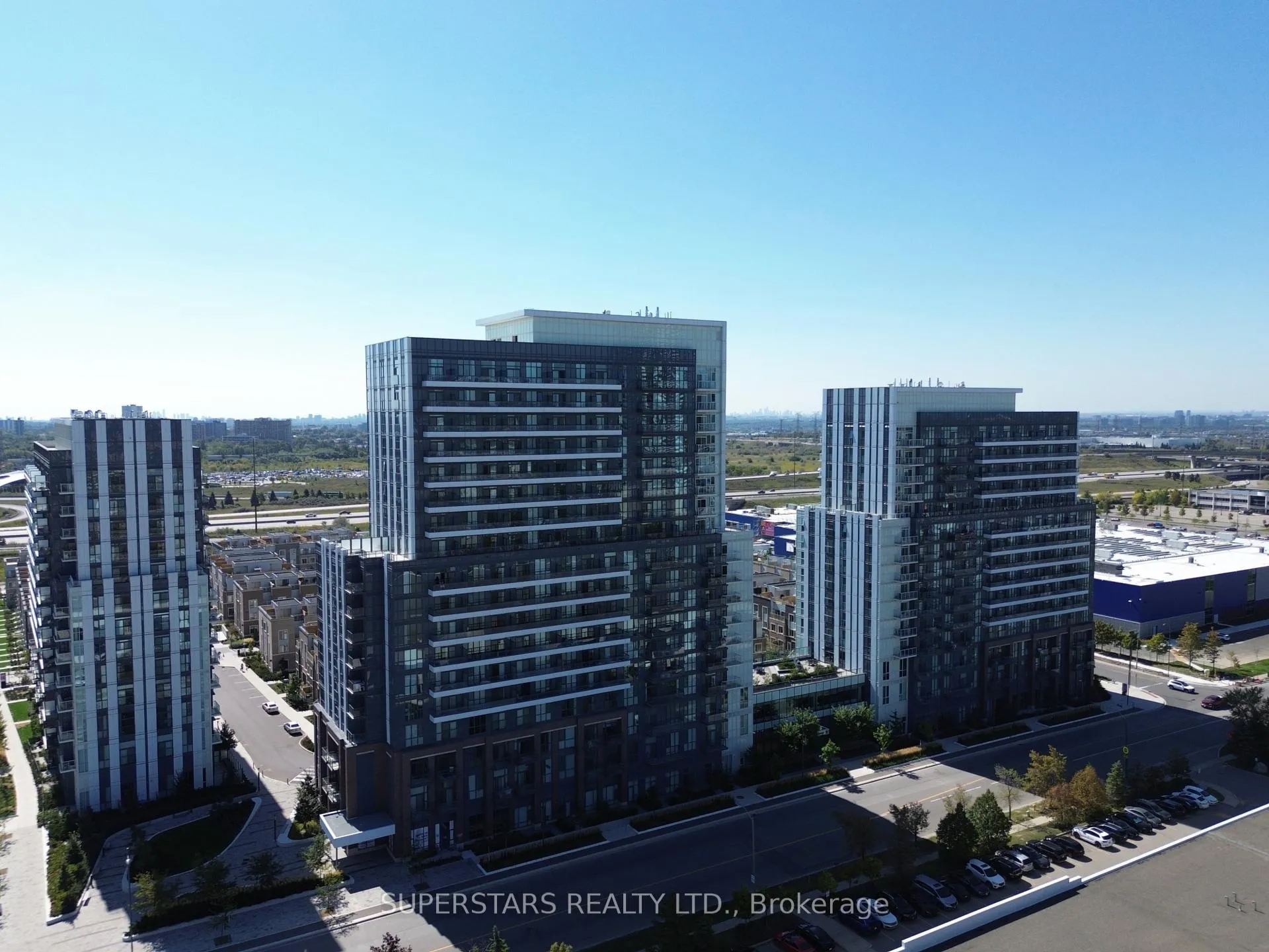 Photo 3 of Unit 1003, 38 Honeycrisp Crescent, Vaughan, Vaughan Corporate Centre — HOMEH