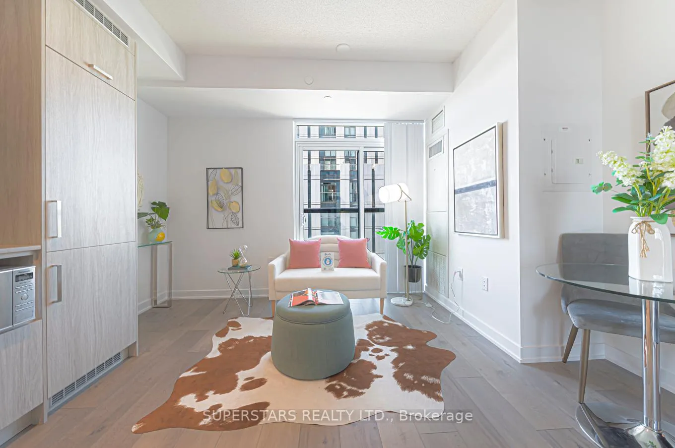Photo 12 of Unit 1003, 38 Honeycrisp Crescent, Vaughan, Vaughan Corporate Centre — HOMEH