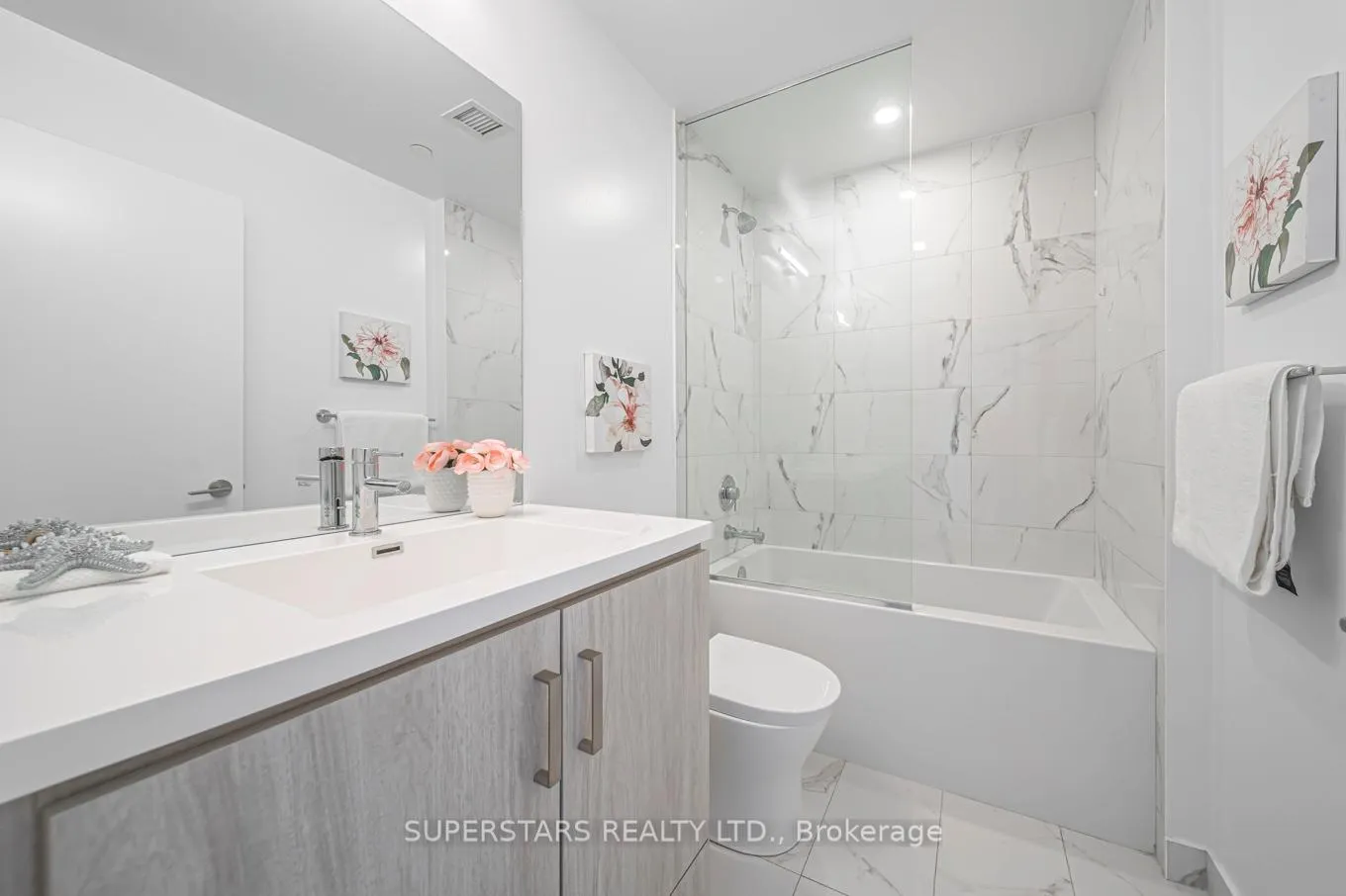 Photo 14 of Unit 1003, 38 Honeycrisp Crescent, Vaughan, Vaughan Corporate Centre — HOMEH
