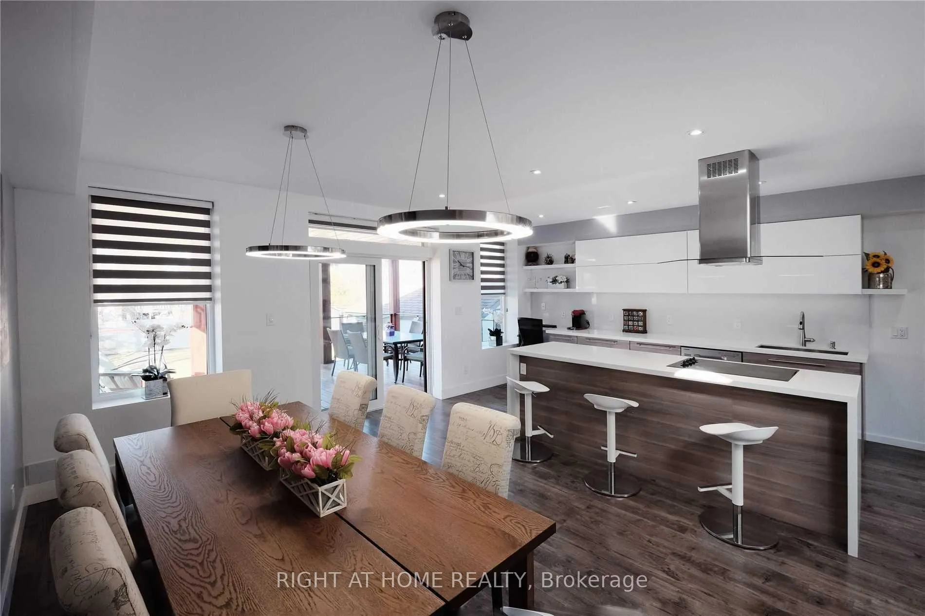 Photo 4 of 206 Gamma Street, Etobicoke, Alderwood — HOMEH