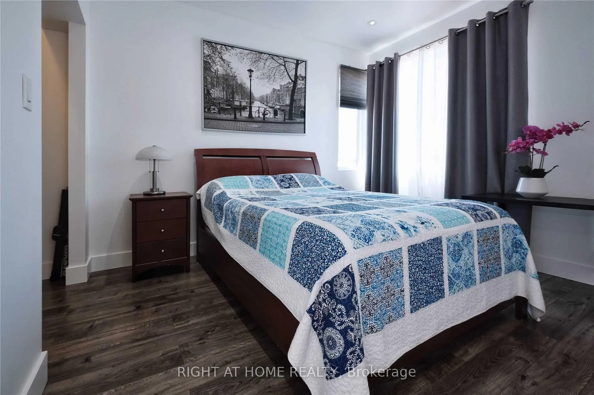 Photo 19 of 206 Gamma Street, Etobicoke, Alderwood — HOMEH