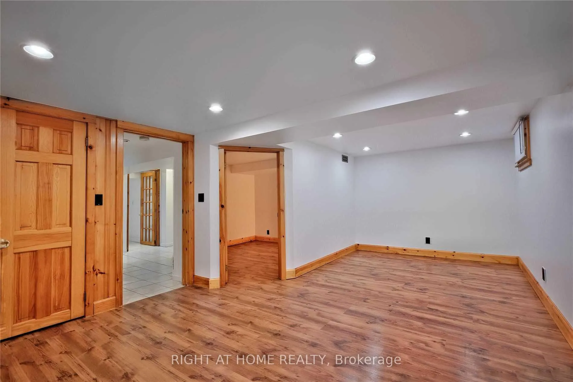 Photo 23 of 206 Gamma Street, Etobicoke, Alderwood — HOMEH