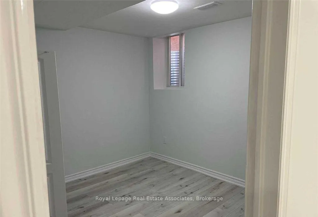 Photo 7 of Unit Bsmt, 75 Morningside Drive, Halton Hills, Georgetown — HOMEH
