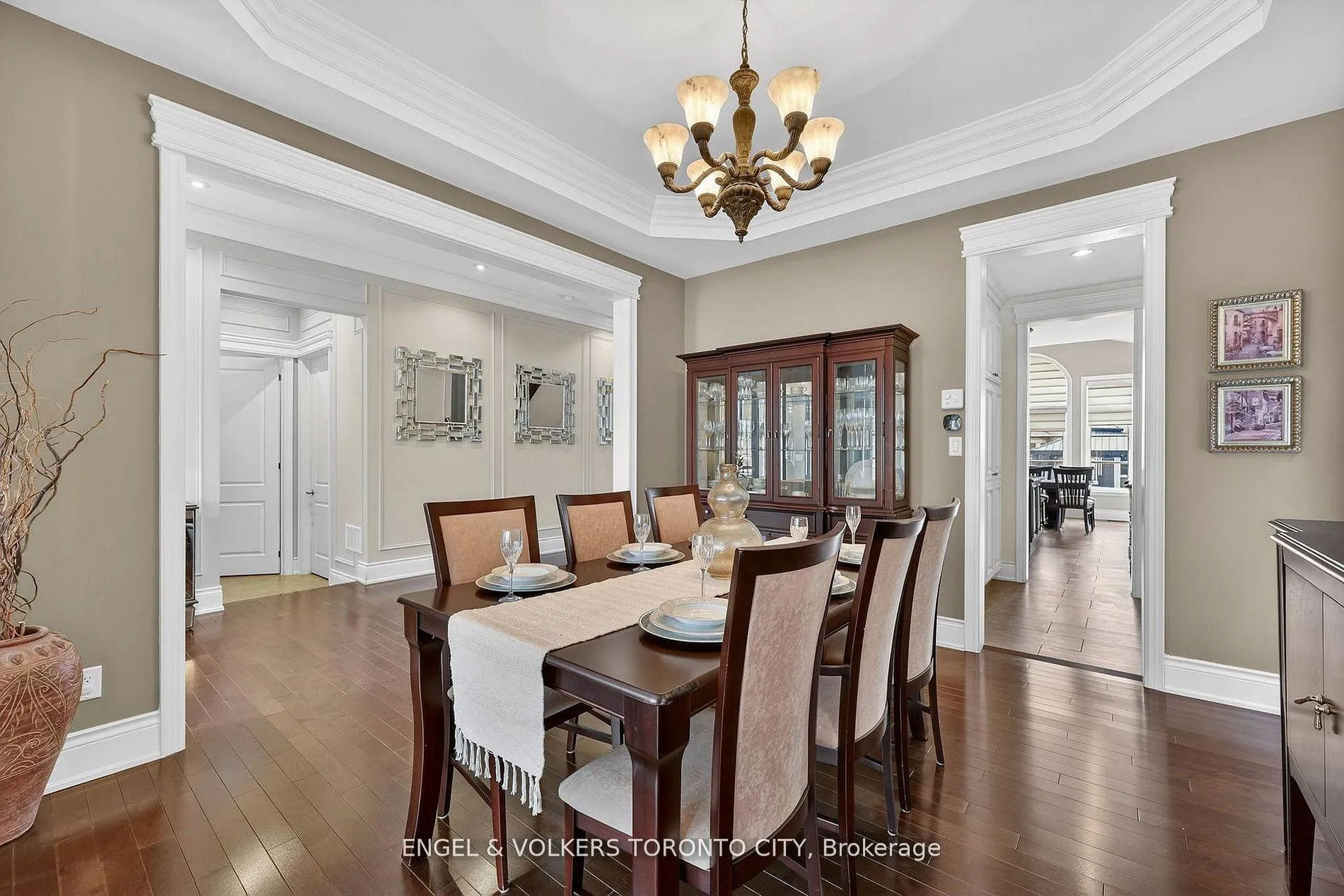 Photo 8 of 10 Silver Sterling Crescent, Vaughan, Vellore Village — HOMEH