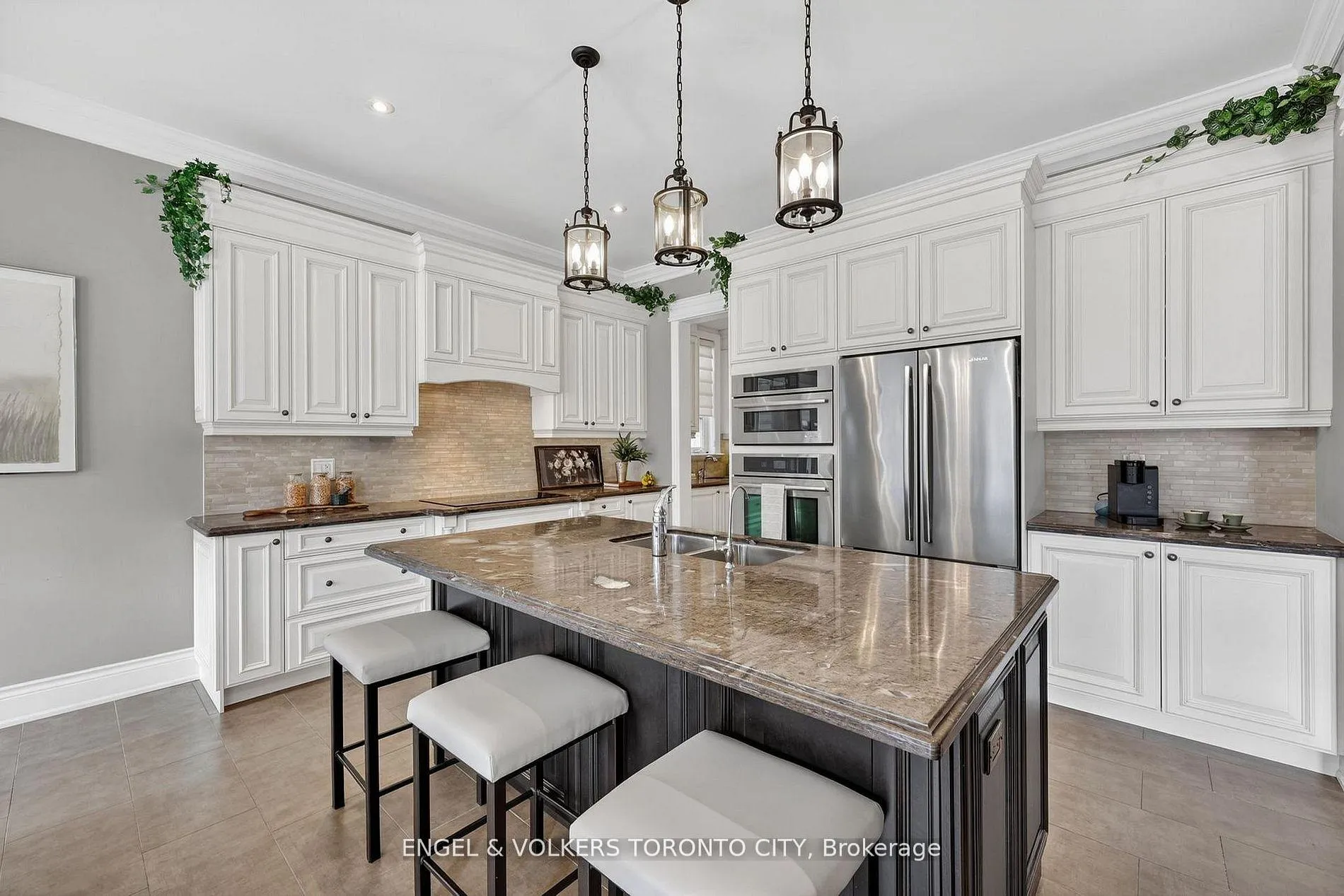 Photo 10 of 10 Silver Sterling Crescent, Vaughan, Vellore Village — HOMEH