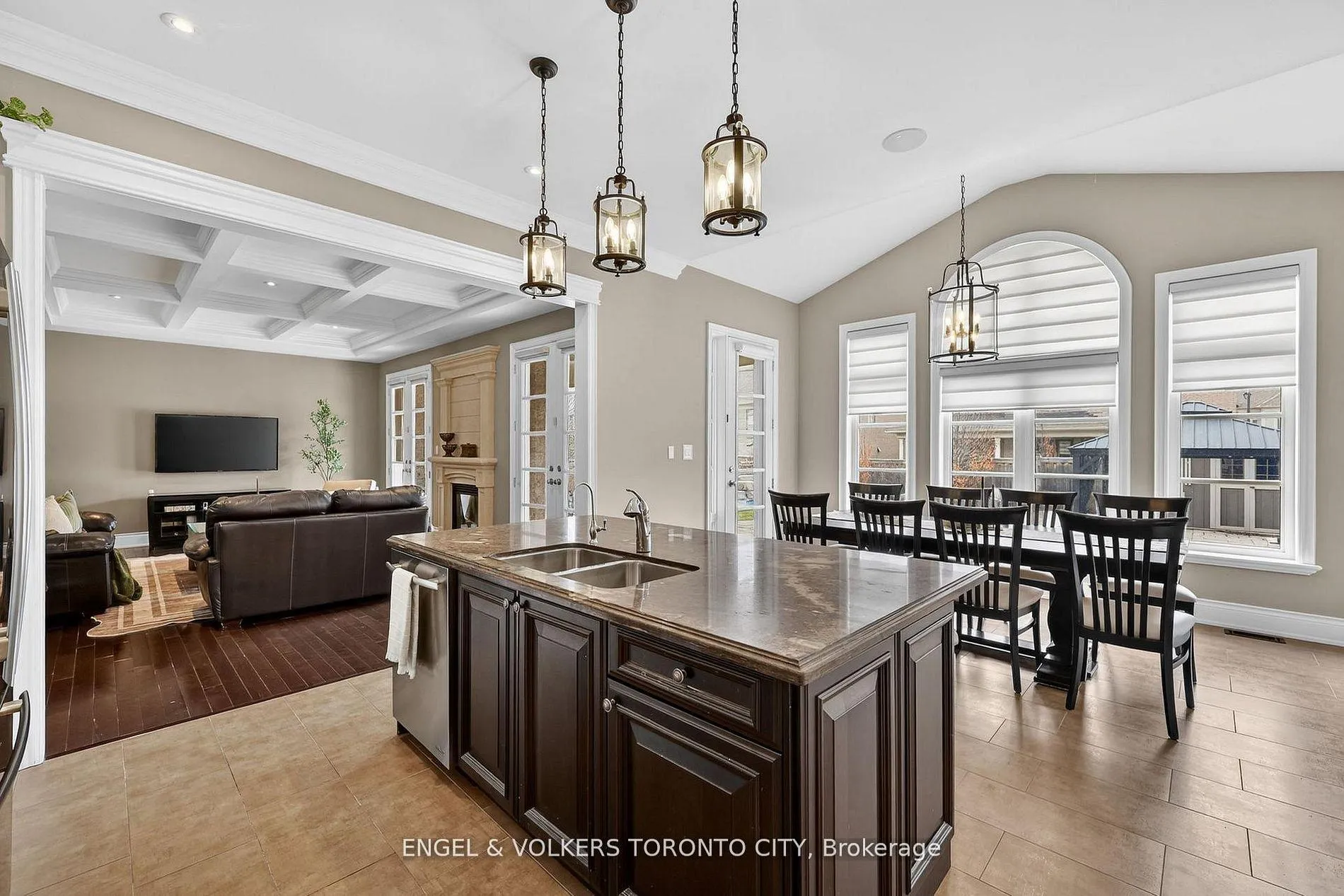 Photo 17 of 10 Silver Sterling Crescent, Vaughan, Vellore Village — HOMEH