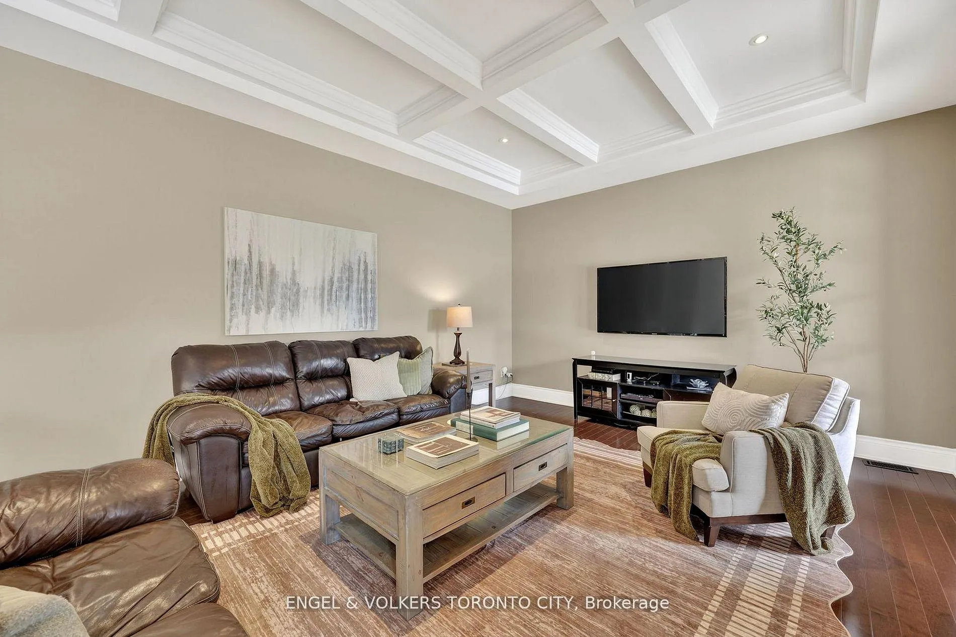 Photo 19 of 10 Silver Sterling Crescent, Vaughan, Vellore Village — HOMEH