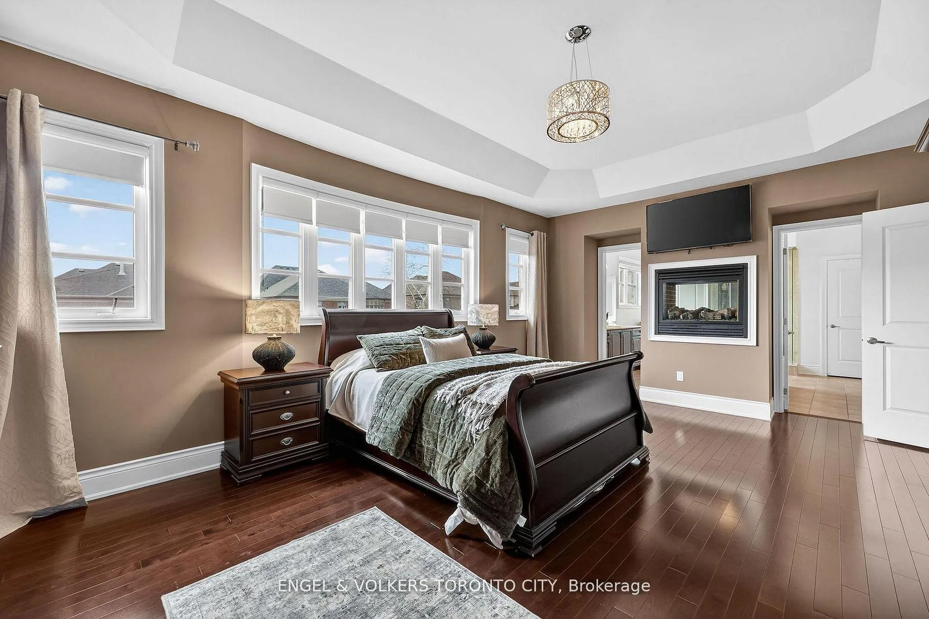Photo 23 of 10 Silver Sterling Crescent, Vaughan, Vellore Village — HOMEH