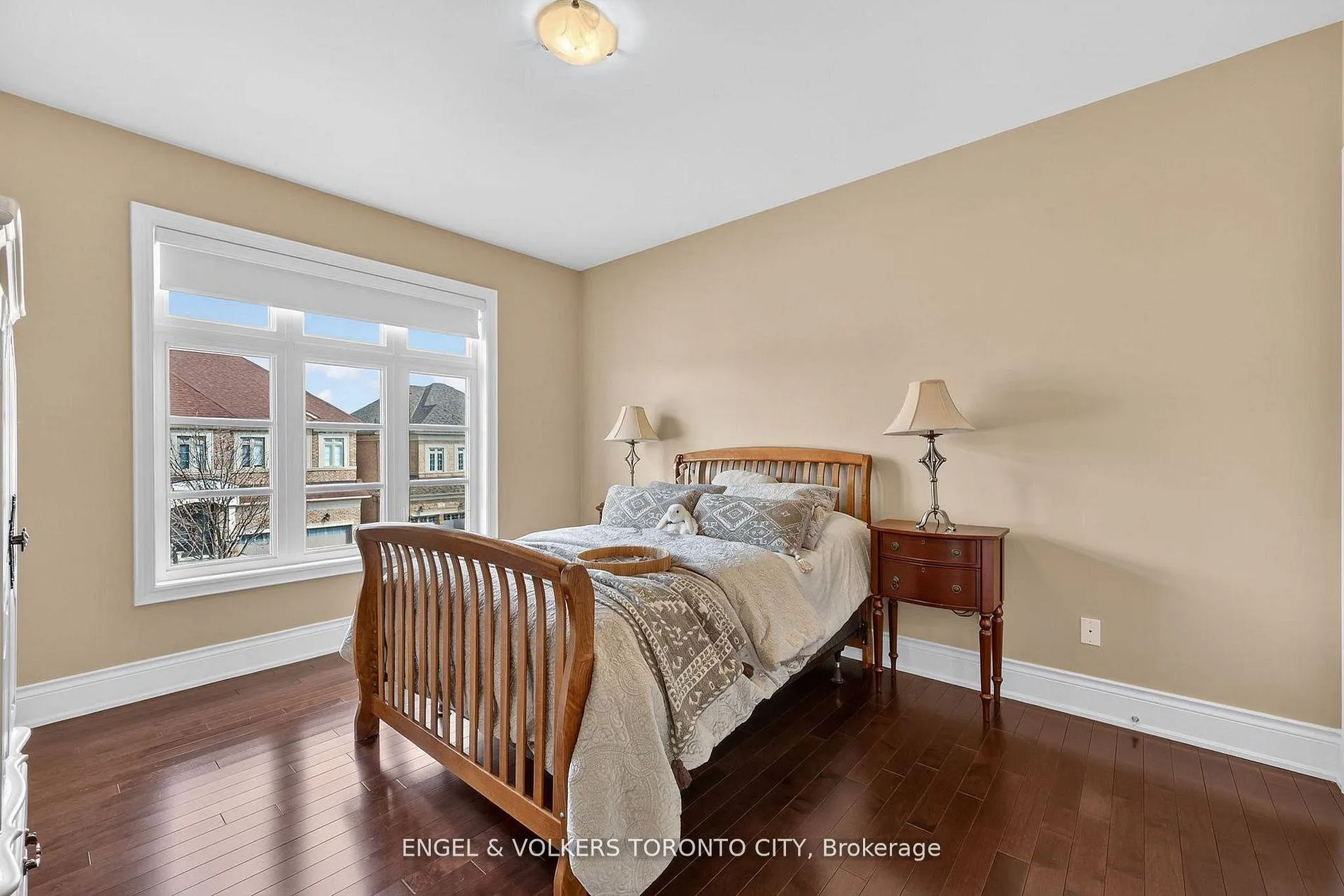 Photo 29 of 10 Silver Sterling Crescent, Vaughan, Vellore Village — HOMEH